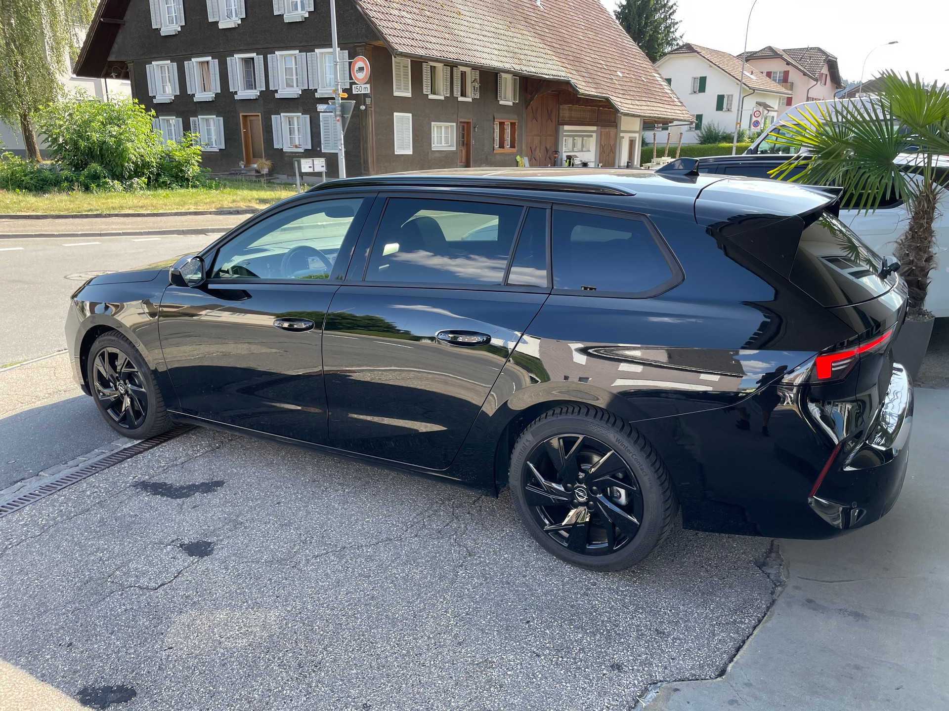 OPEL Astra Sports Tourer 1.2i Turbo MHEV GS A-image-2