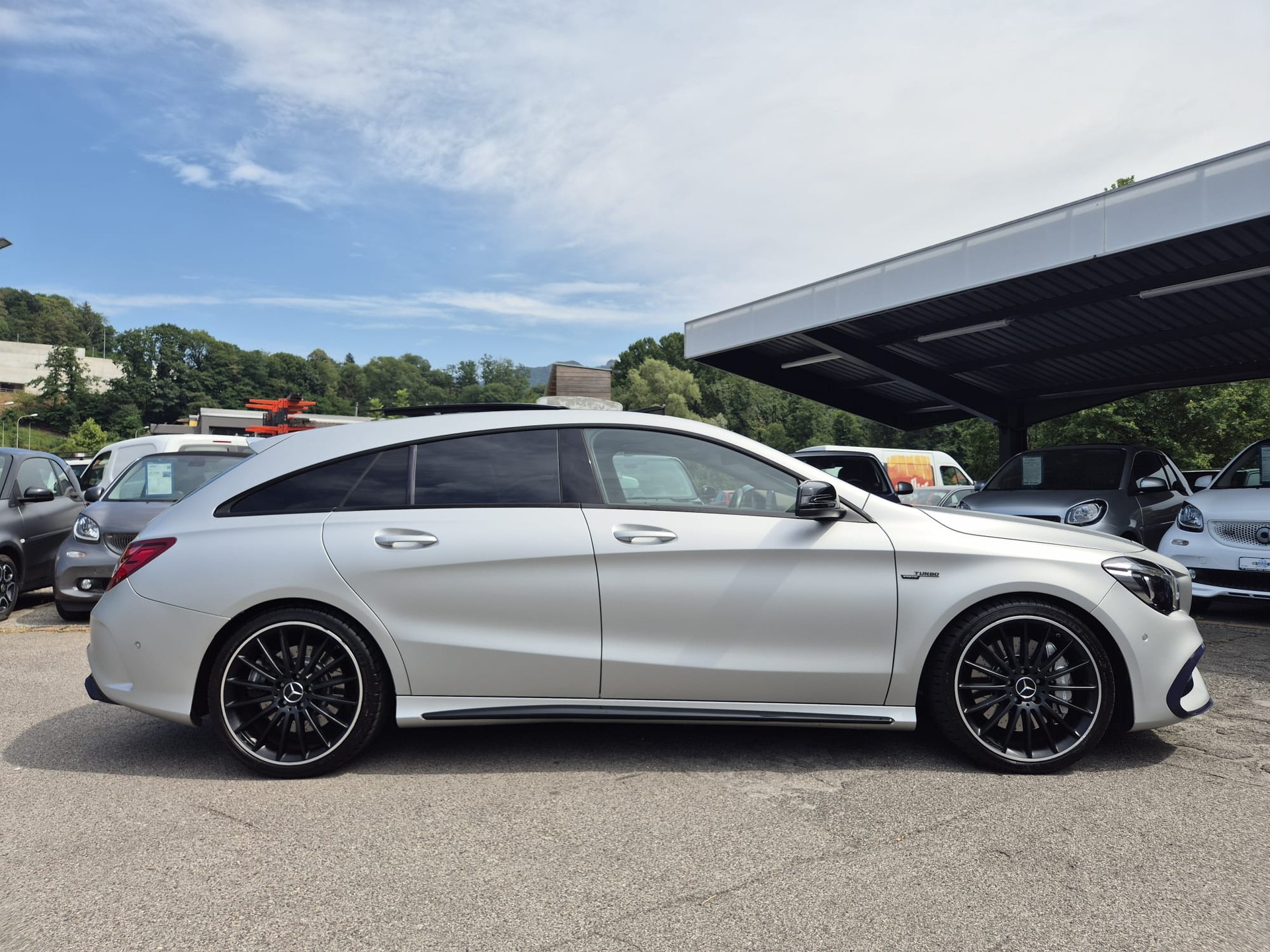 MERCEDES-BENZ CLA Shooting Brake 45 AMG 4Matic Speedshift-image-1