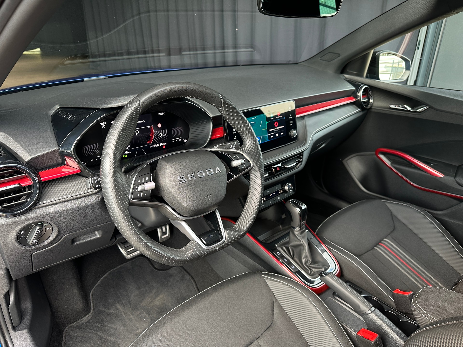 SKODA Fabia 1.0 TSI Monte Carlo DSG-image-12