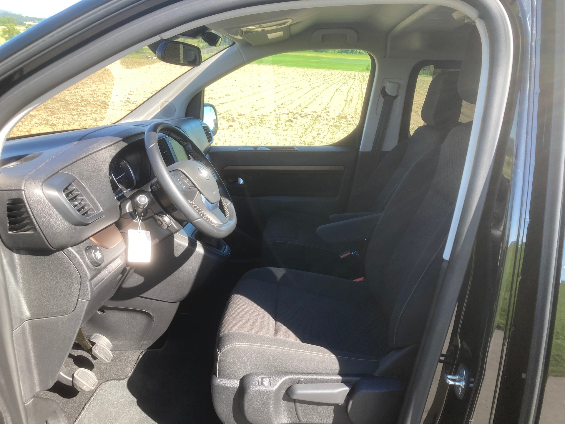 TOYOTA Proace Verso 2.0 D-4D Trend Medium 4x4 8 Sitzer-image-8