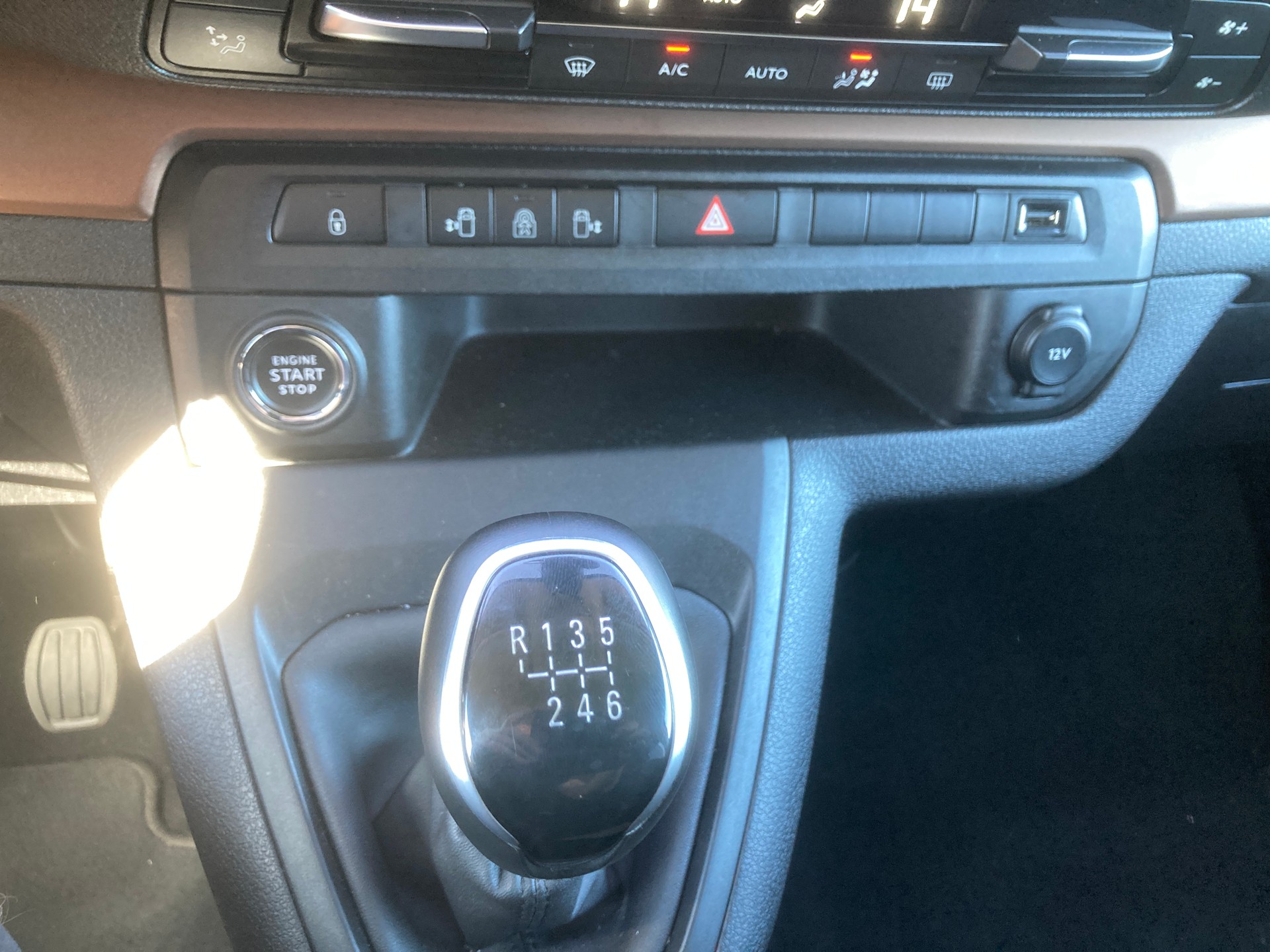 TOYOTA Proace Verso 2.0 D-4D Trend Medium 4x4 8 Sitzer-image-12