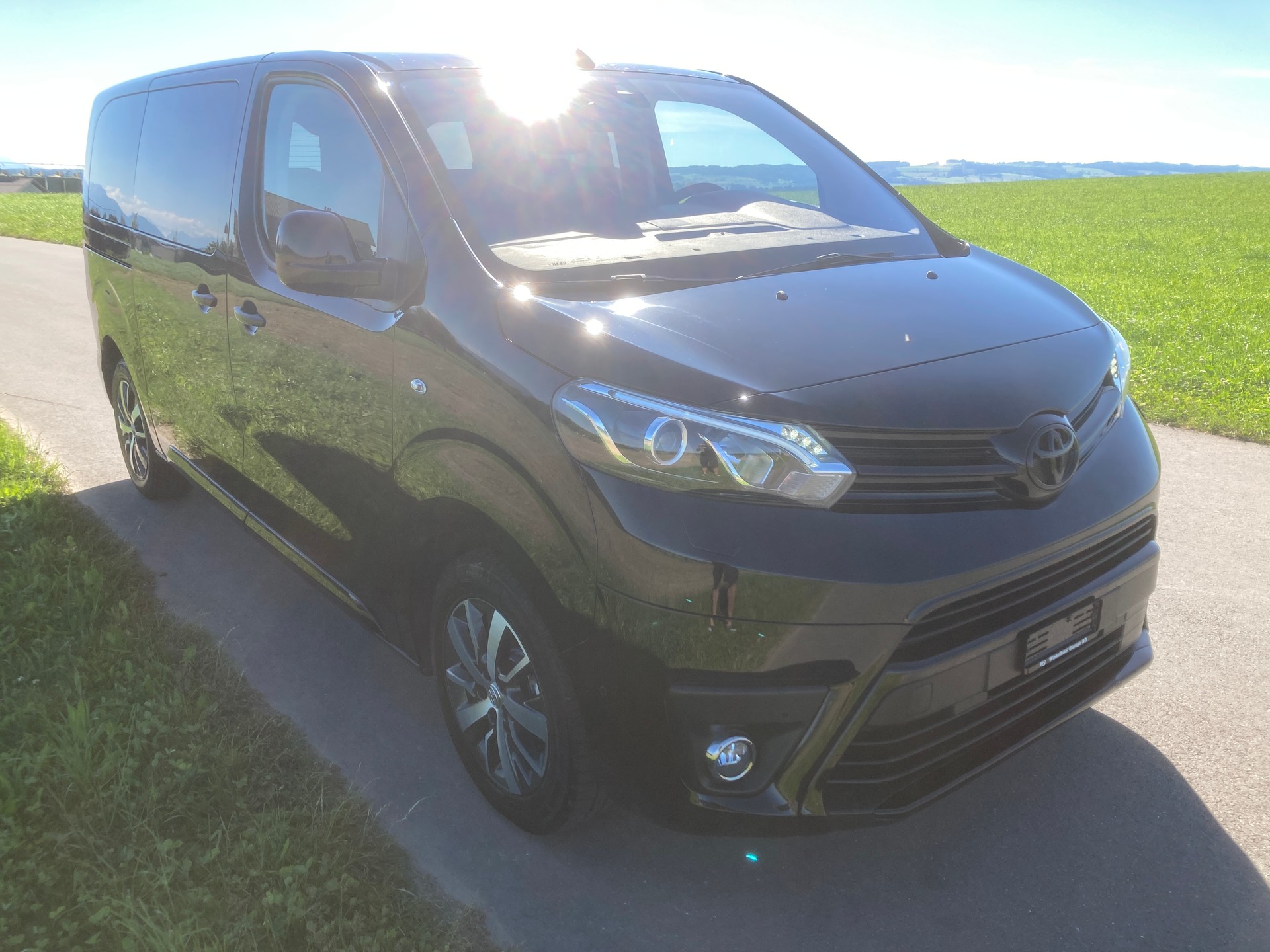 TOYOTA Proace Verso 2.0 D-4D Trend Medium 4x4 8 Sitzer-image-1