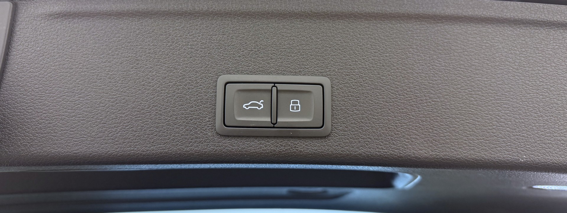 AUDI RS4 Avant quattro tiptronic-image-23