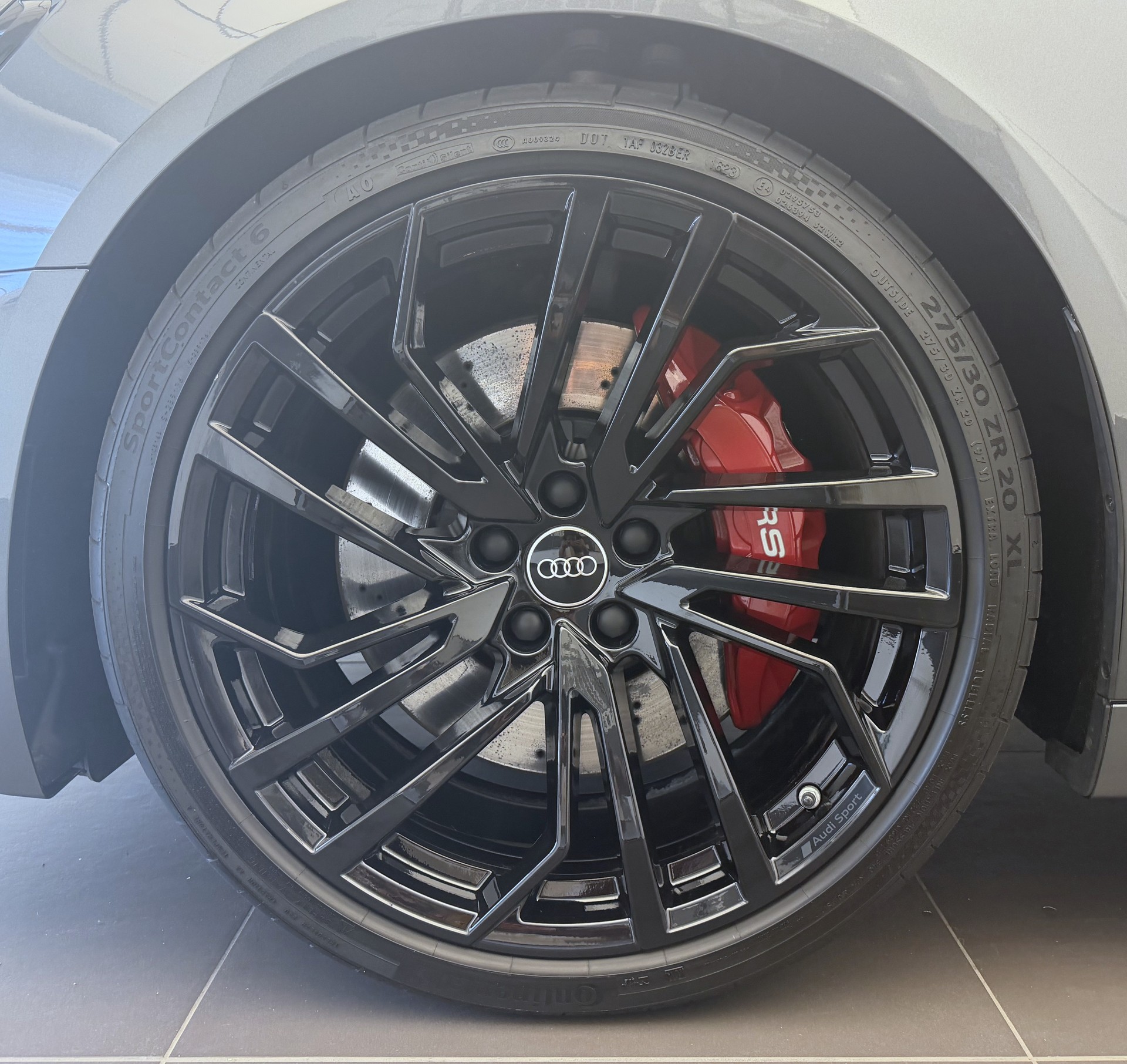 AUDI RS4 Avant quattro tiptronic-image-2
