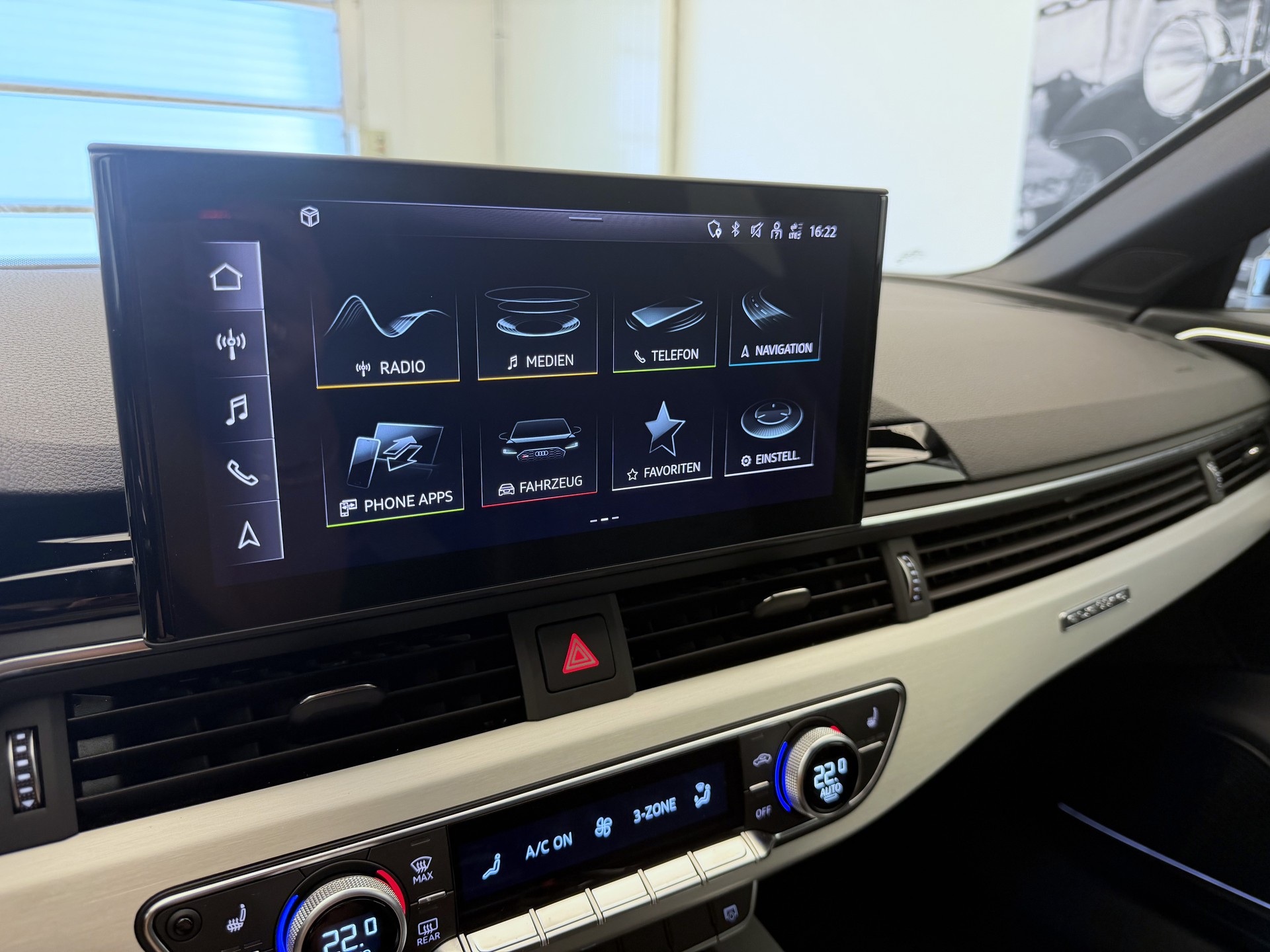 AUDI RS4 Avant quattro tiptronic-image-14