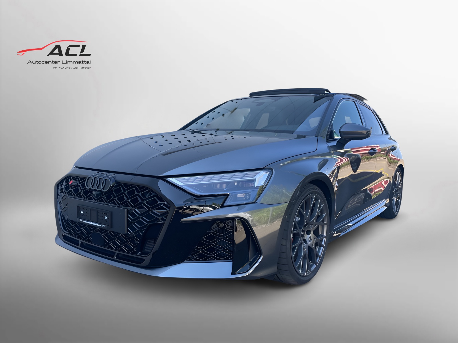 AUDI RS3 Sportback 2.5 TSI quattro S-tronic-image-0