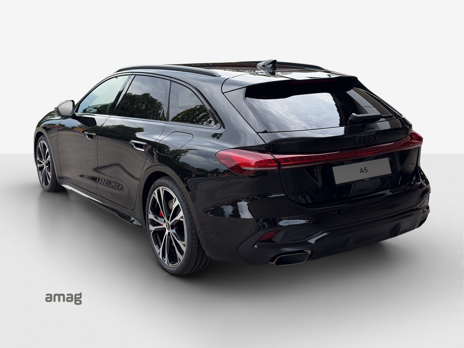 AUDI A5 Avant e-hybrid quattro 270 kW S tronic-image-2