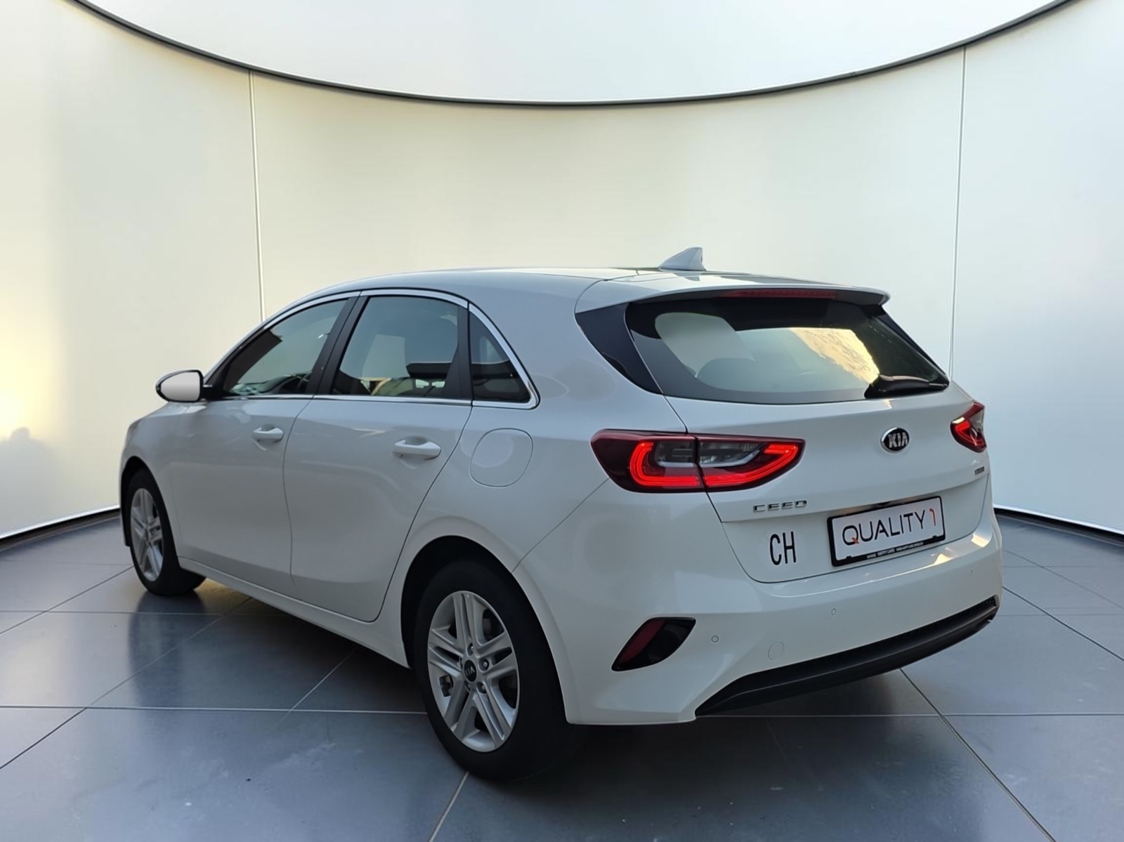 KIA Ceed 1.4 T-GDi Power 25+ DCT-image-6