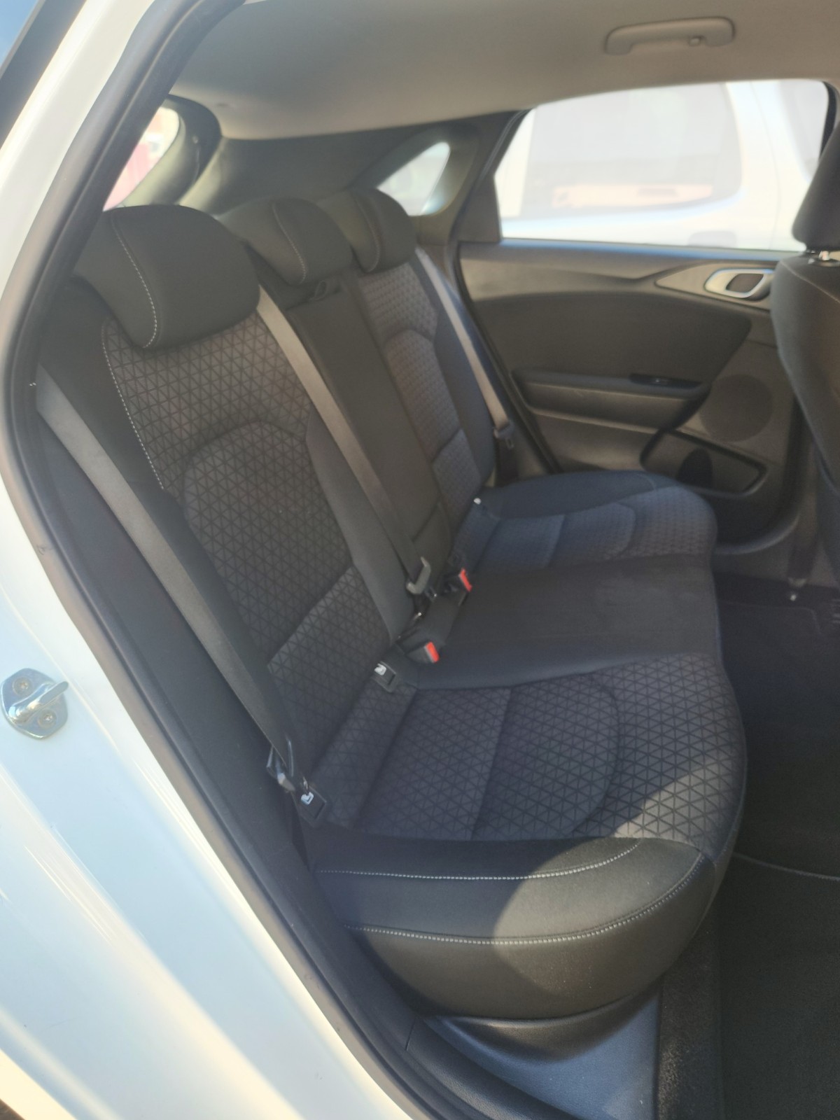 KIA Ceed 1.4 T-GDi Power 25+ DCT-image-13
