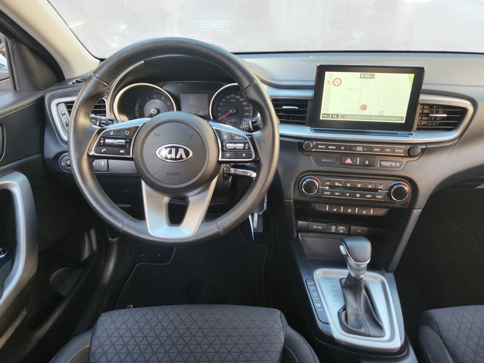 KIA Ceed 1.4 T-GDi Power 25+ DCT-image-9