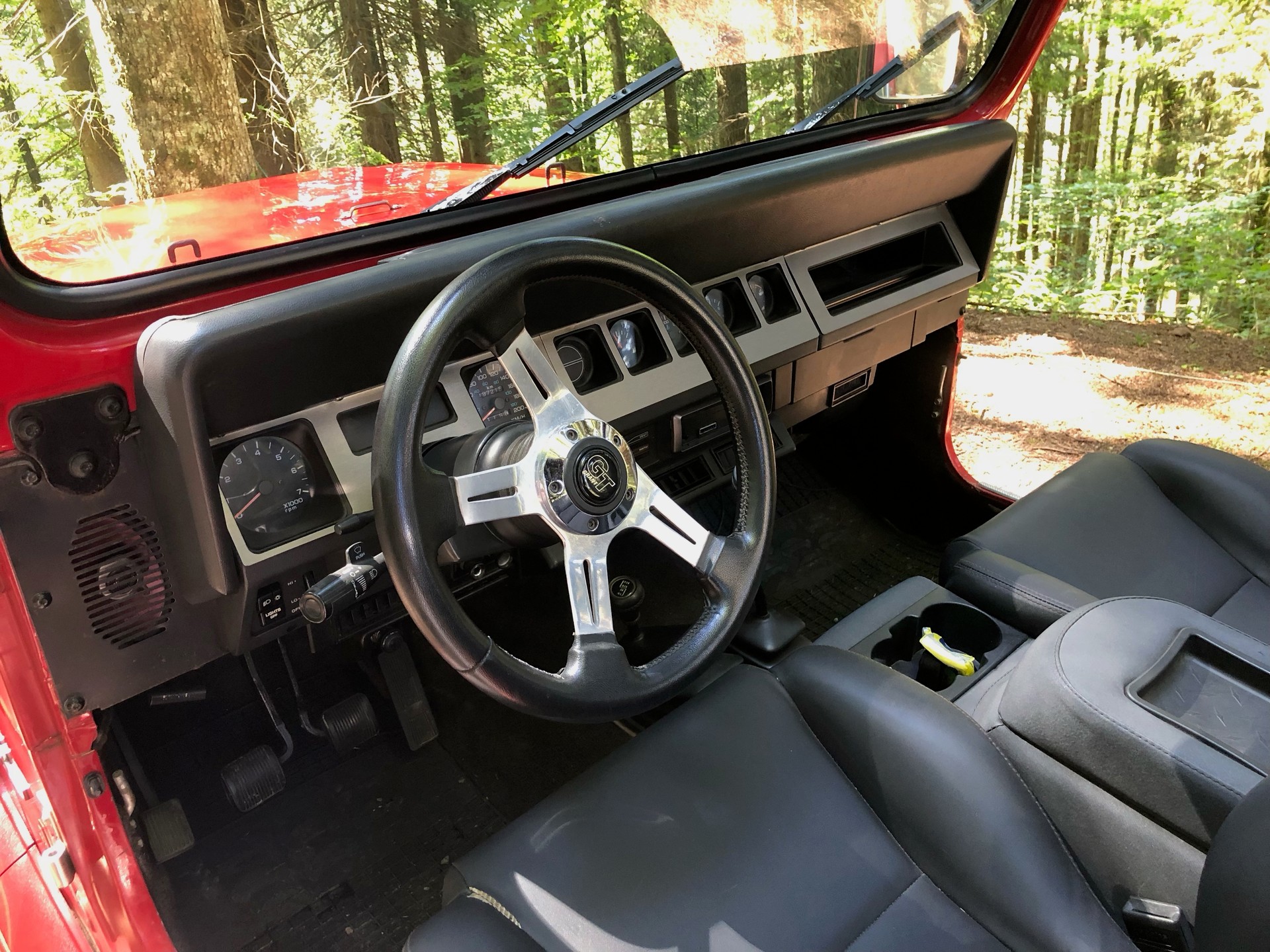 JEEP 4.0 Laredo Hardtop-image-3