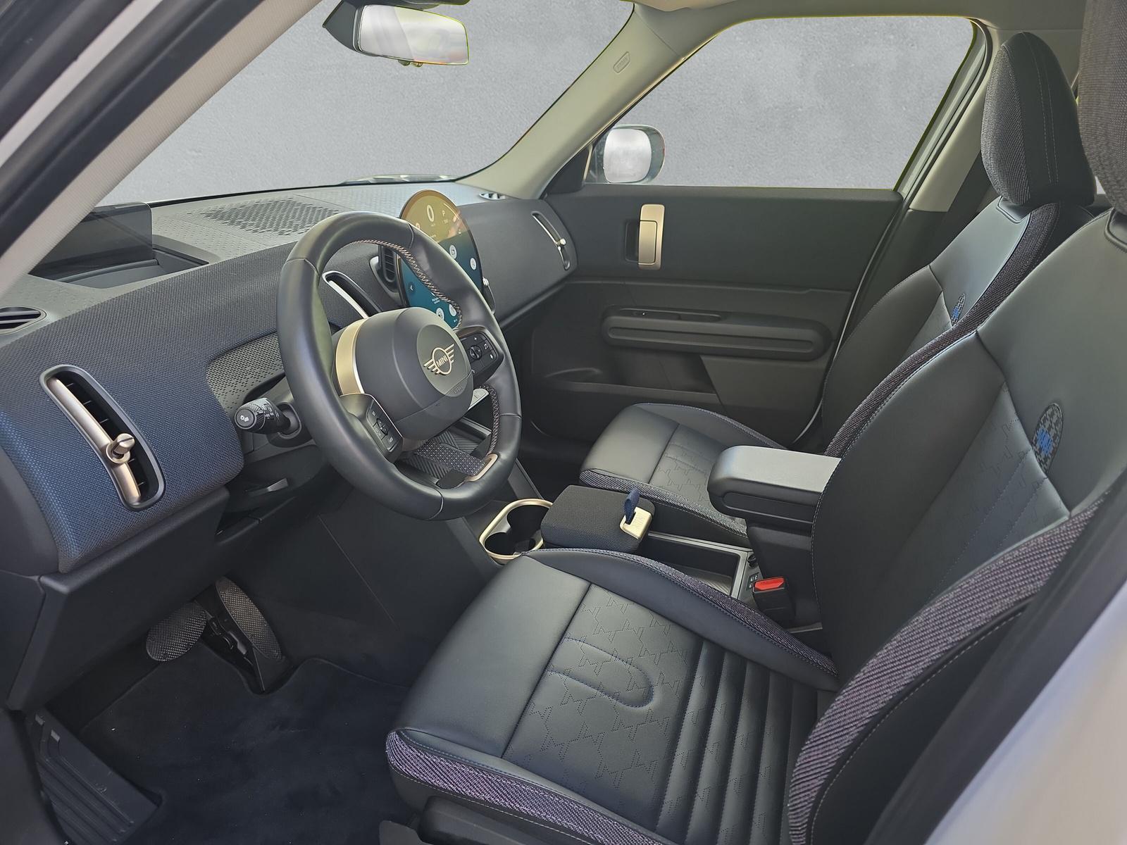 MINI Countryman S ALL4 2.0i U25 (CH)-image-10