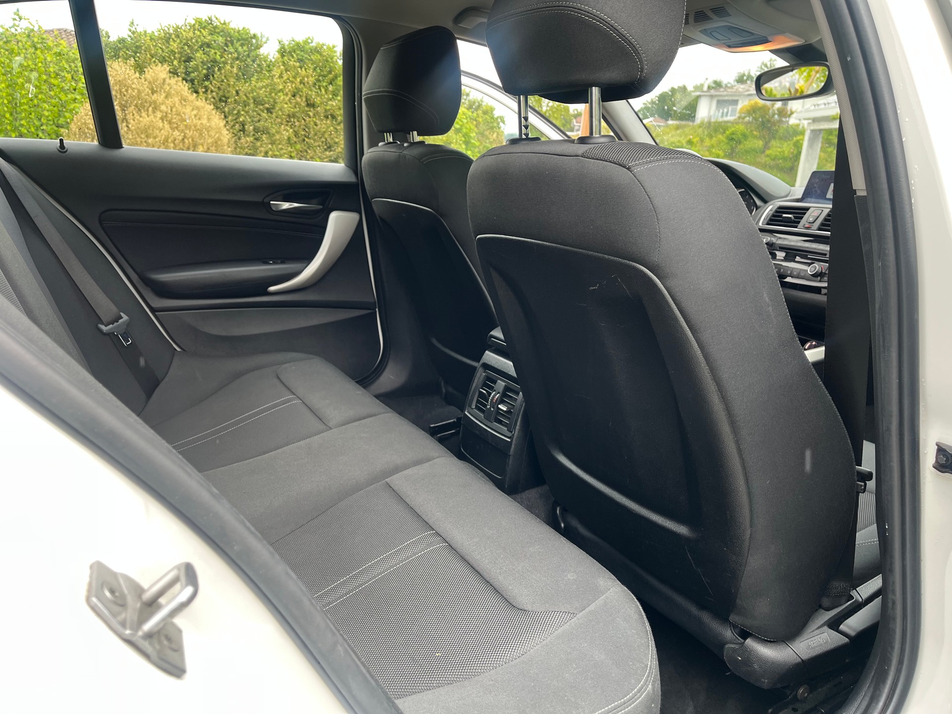 BMW 118d-image-3