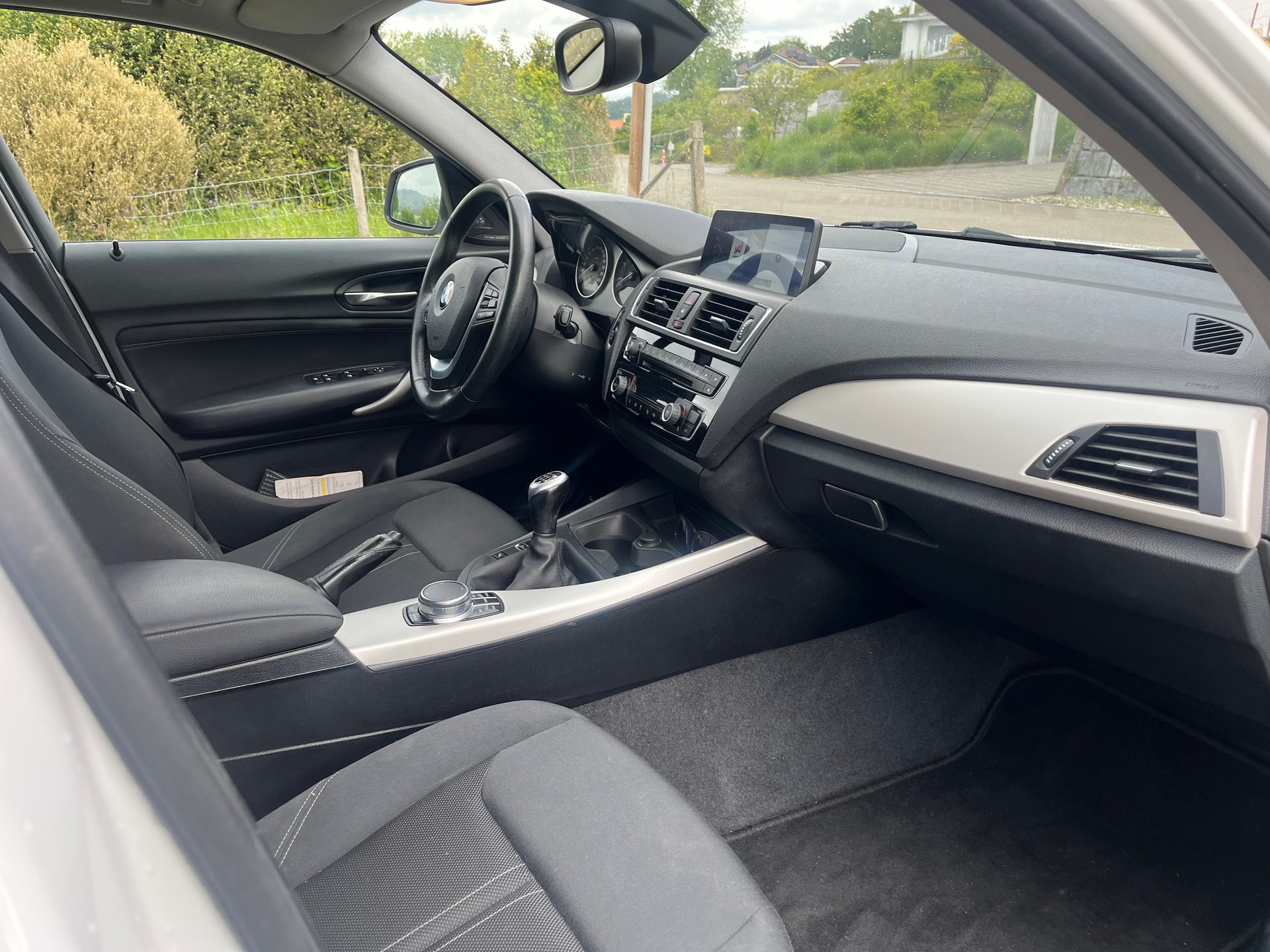 BMW 118d-image-4