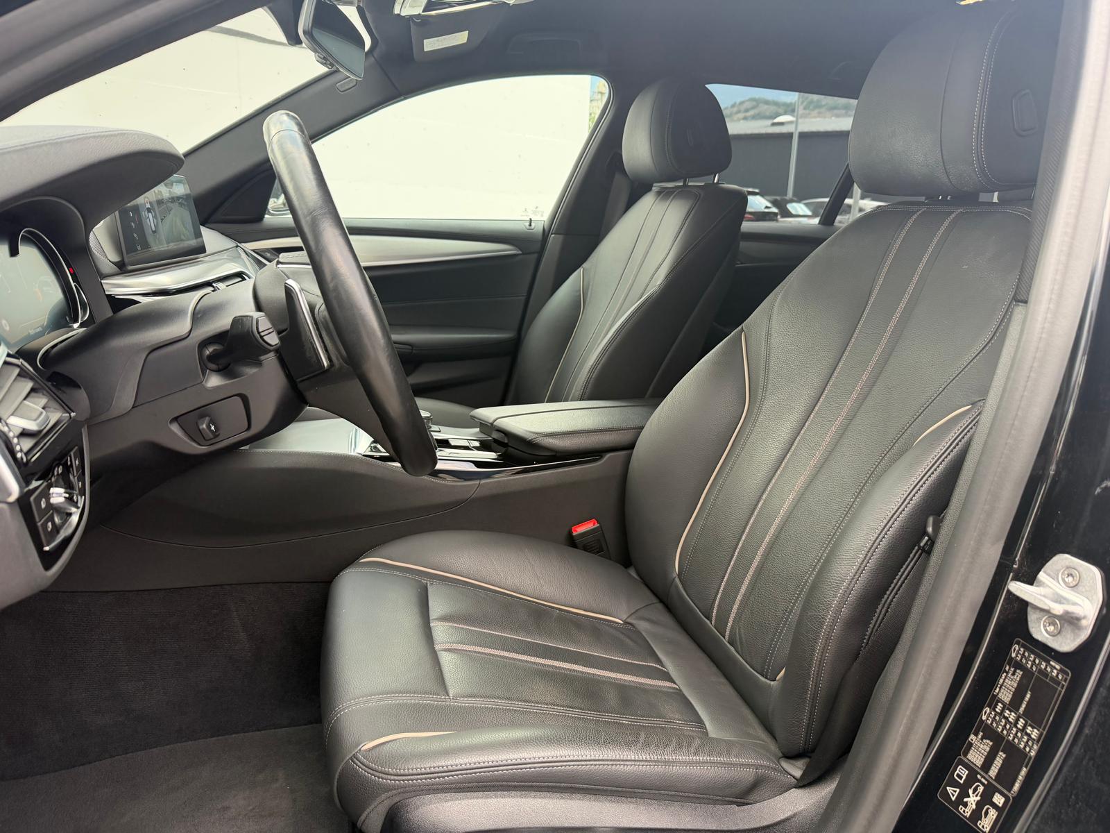 BMW 520d xDrive Touring Luxury Line Steptronic-image-6