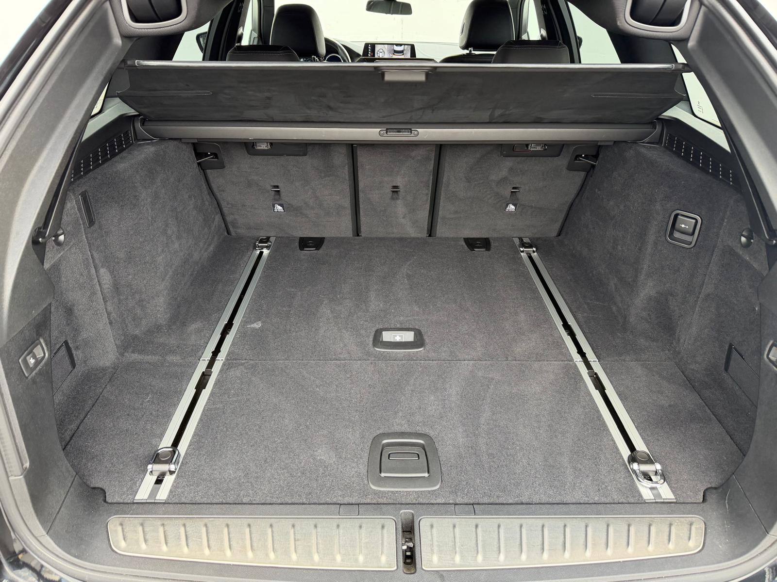 BMW 520d xDrive Touring Luxury Line Steptronic-image-11