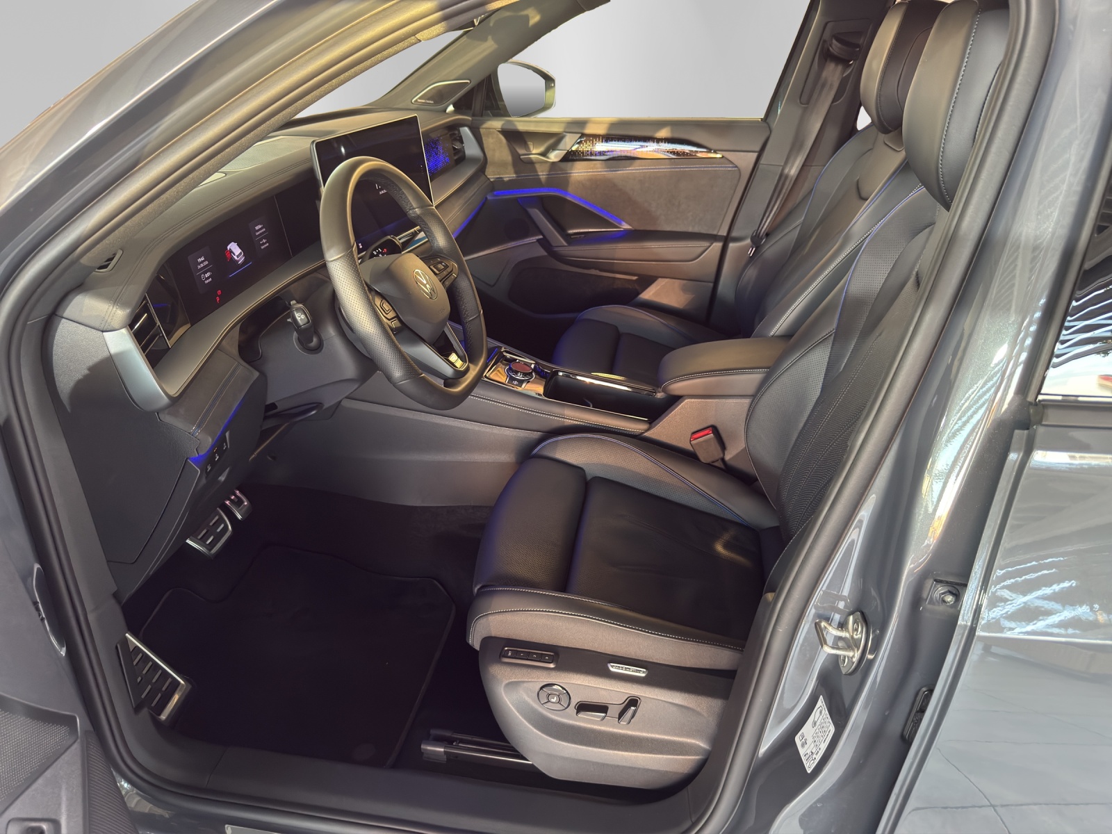 VW Tayron 2.0 TSI R-Line DSG 4Motion, 7-Sitzer, delfingrau met.-image-8