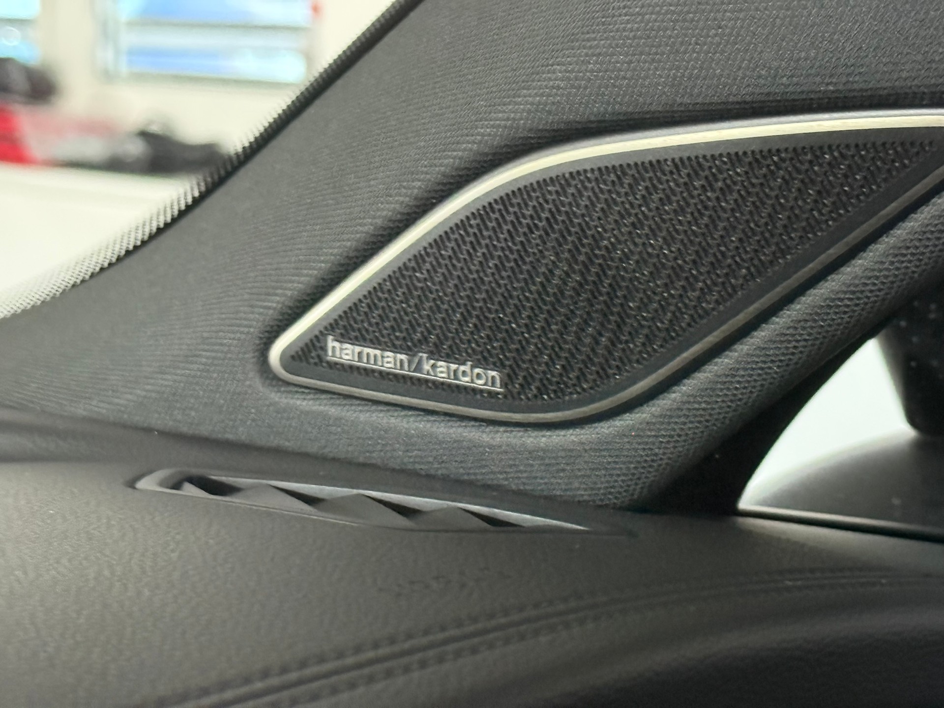 VW Tayron 2.0 TSI R-Line DSG 4Motion, 7-Sitzer, delfingrau met.-image-26