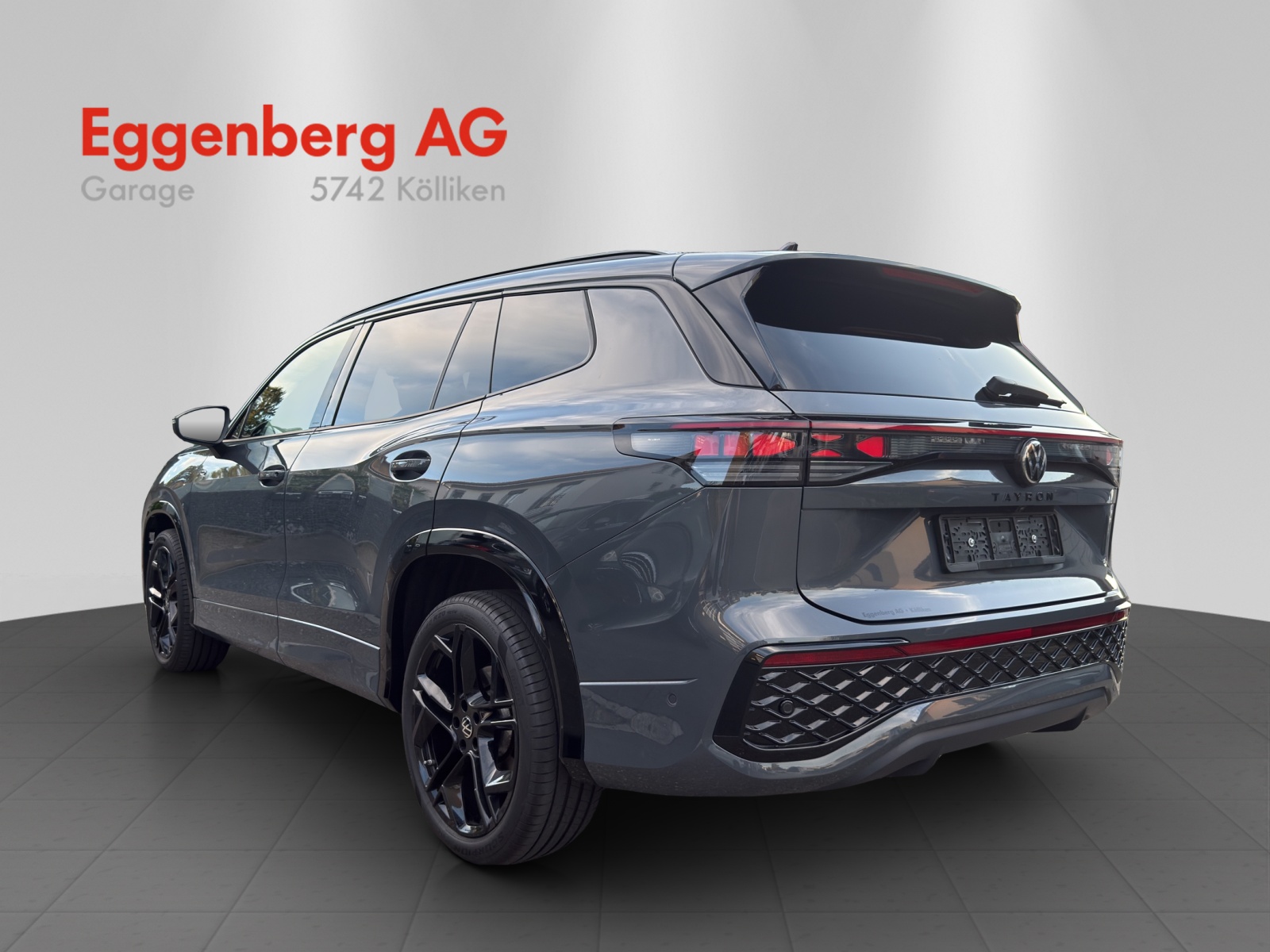 VW Tayron 2.0 TSI R-Line DSG 4Motion, 7-Sitzer, delfingrau met.-image-2