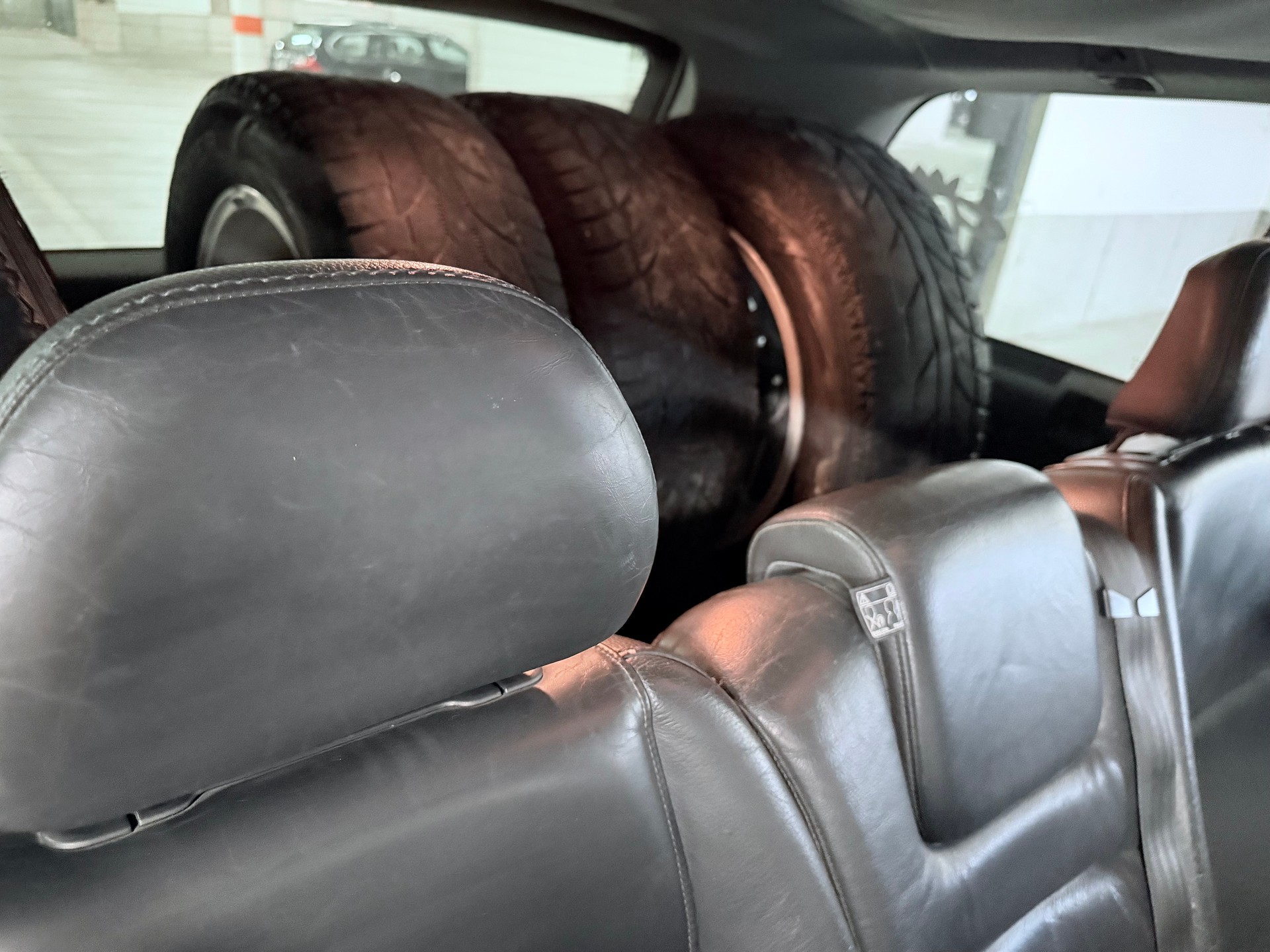 VOLVO XC90 2.5T AWD Momentum-image-13