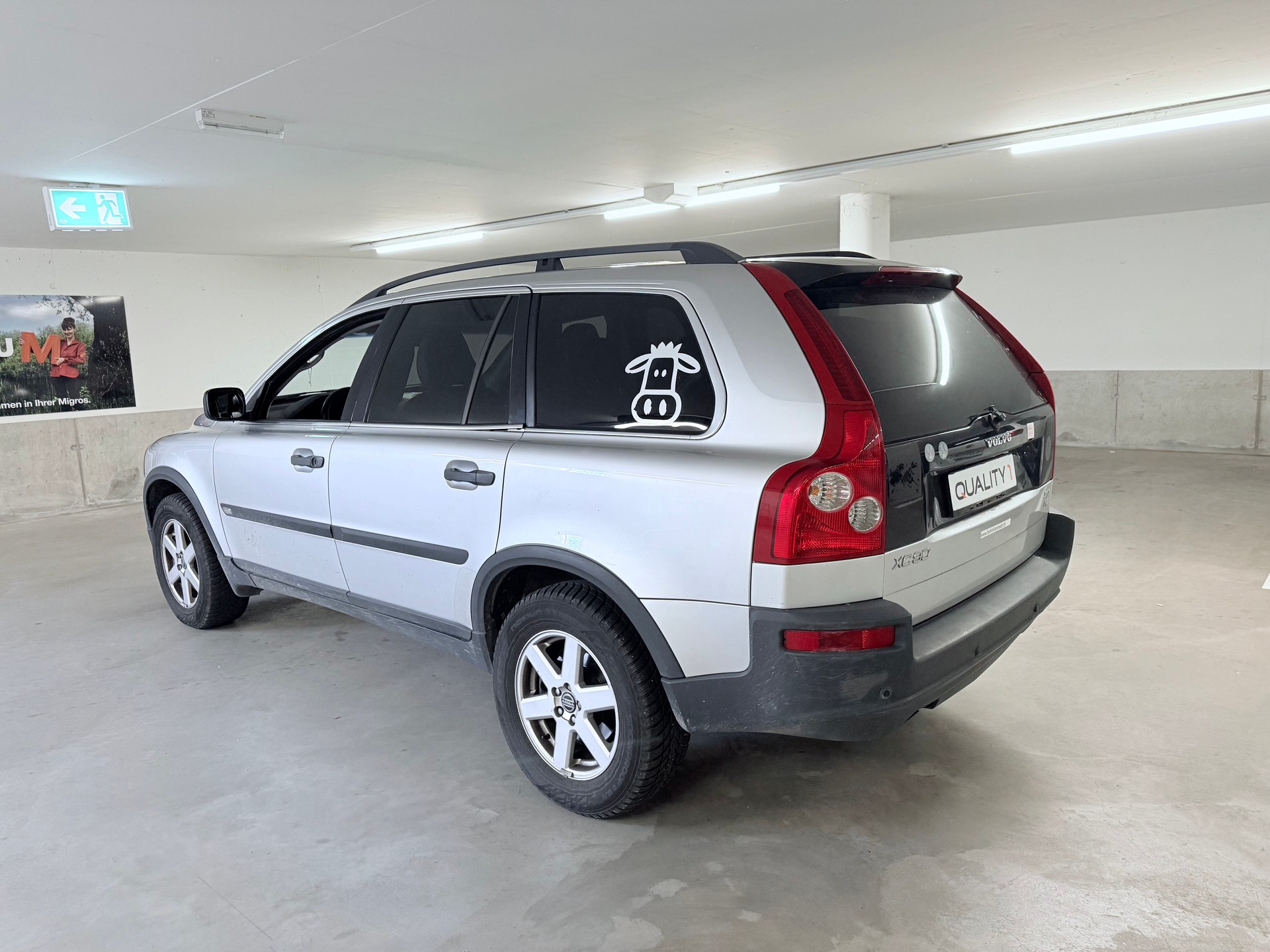 VOLVO XC90 2.5T AWD Momentum-image-6