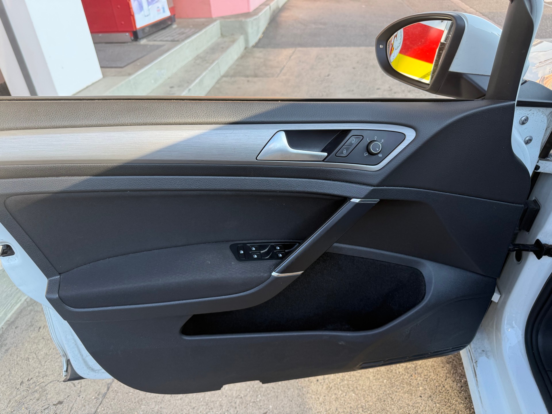 VW Touran 1.4 TSI Highline DSG-image-11