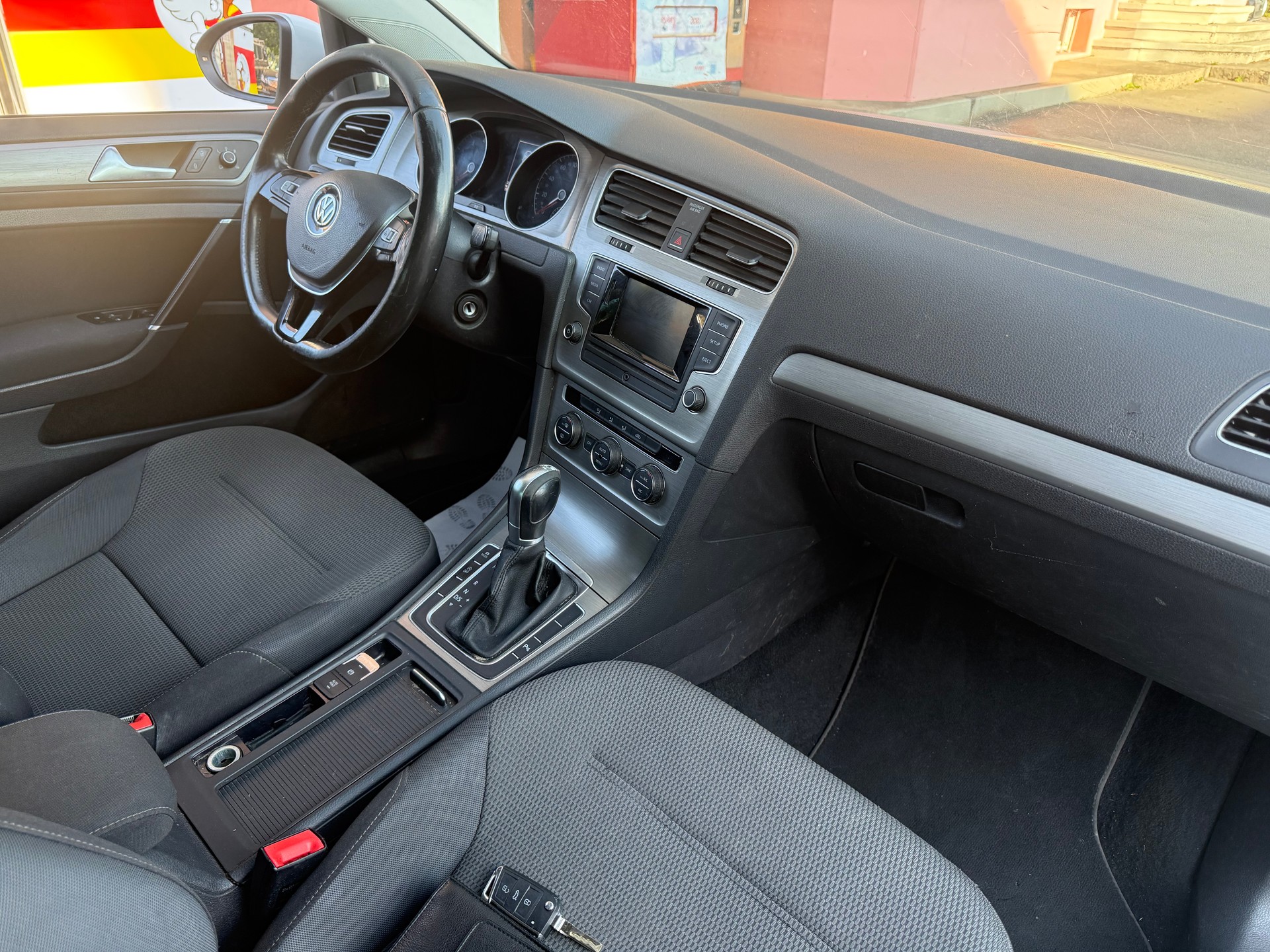 VW Touran 1.4 TSI Highline DSG-image-10