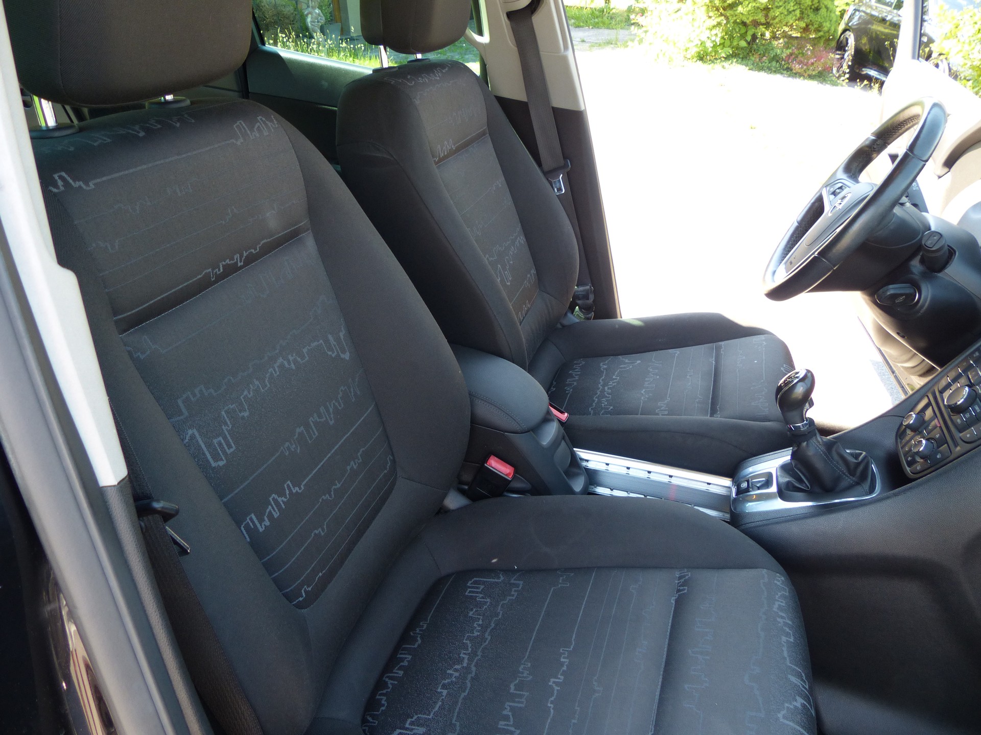 OPEL Meriva 1.4 Turbo Enjoy-image-8