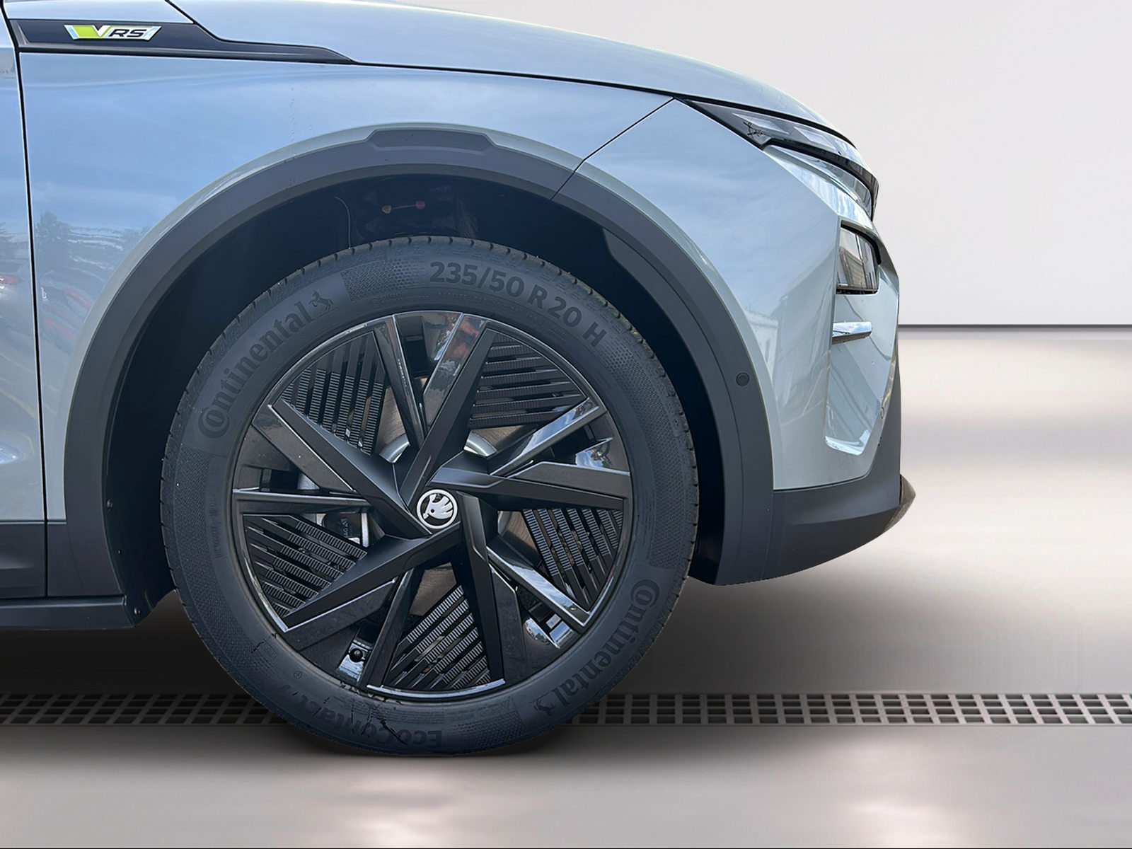 SKODA Elroq RS 4x4-image-7