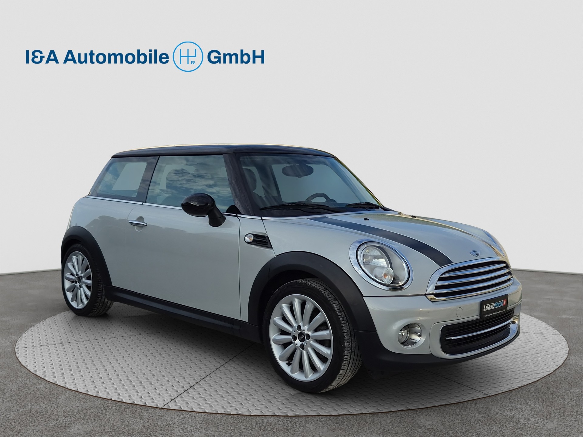 MINI R56 1.6i Cooper-image-2