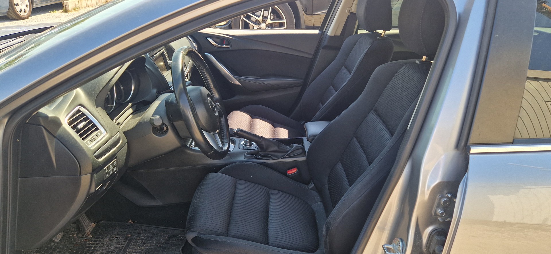 MAZDA 6-image-4