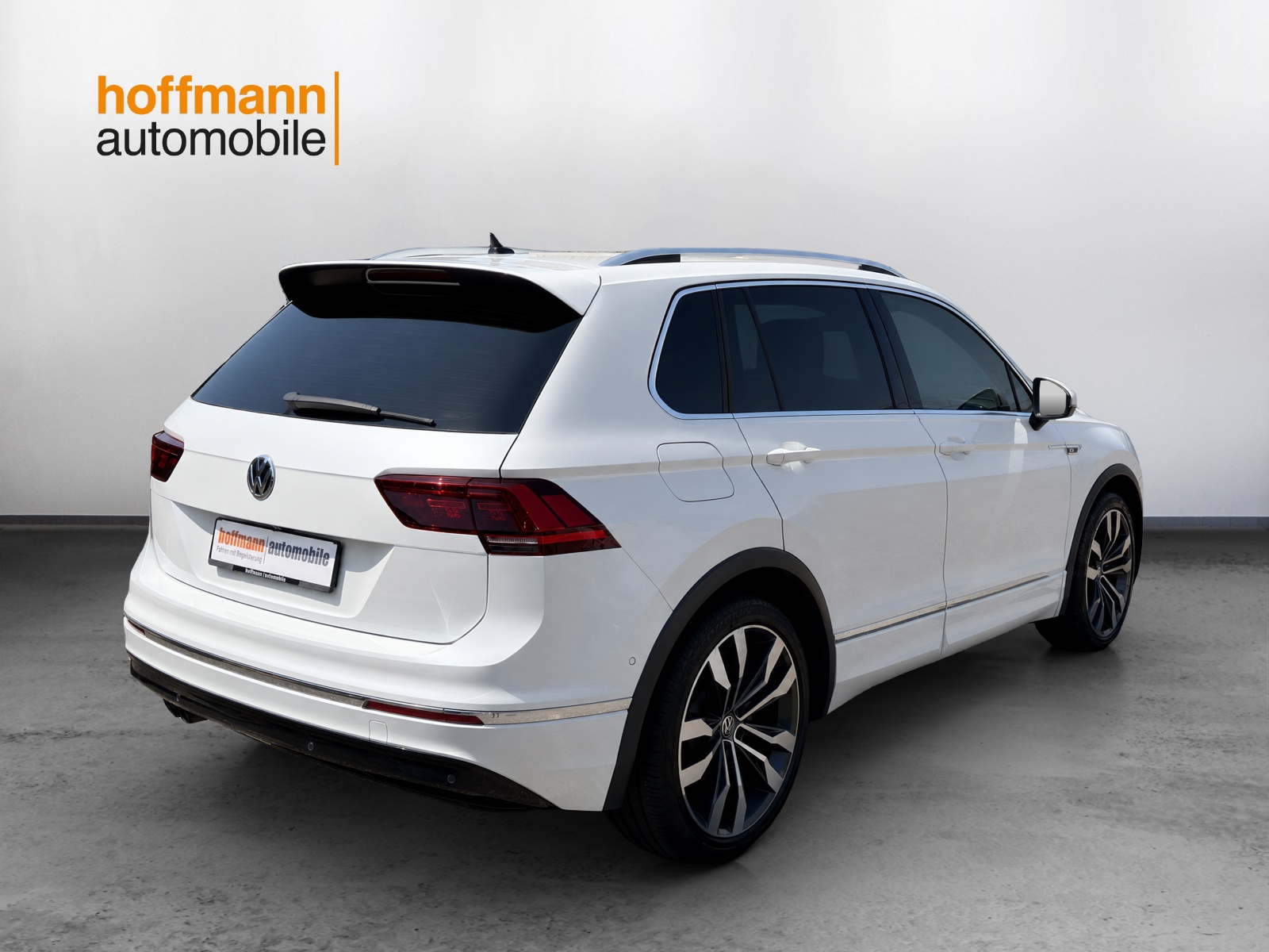 VW Tiguan 2.0TSI Highline 4Motion DSG-showroom-element-3