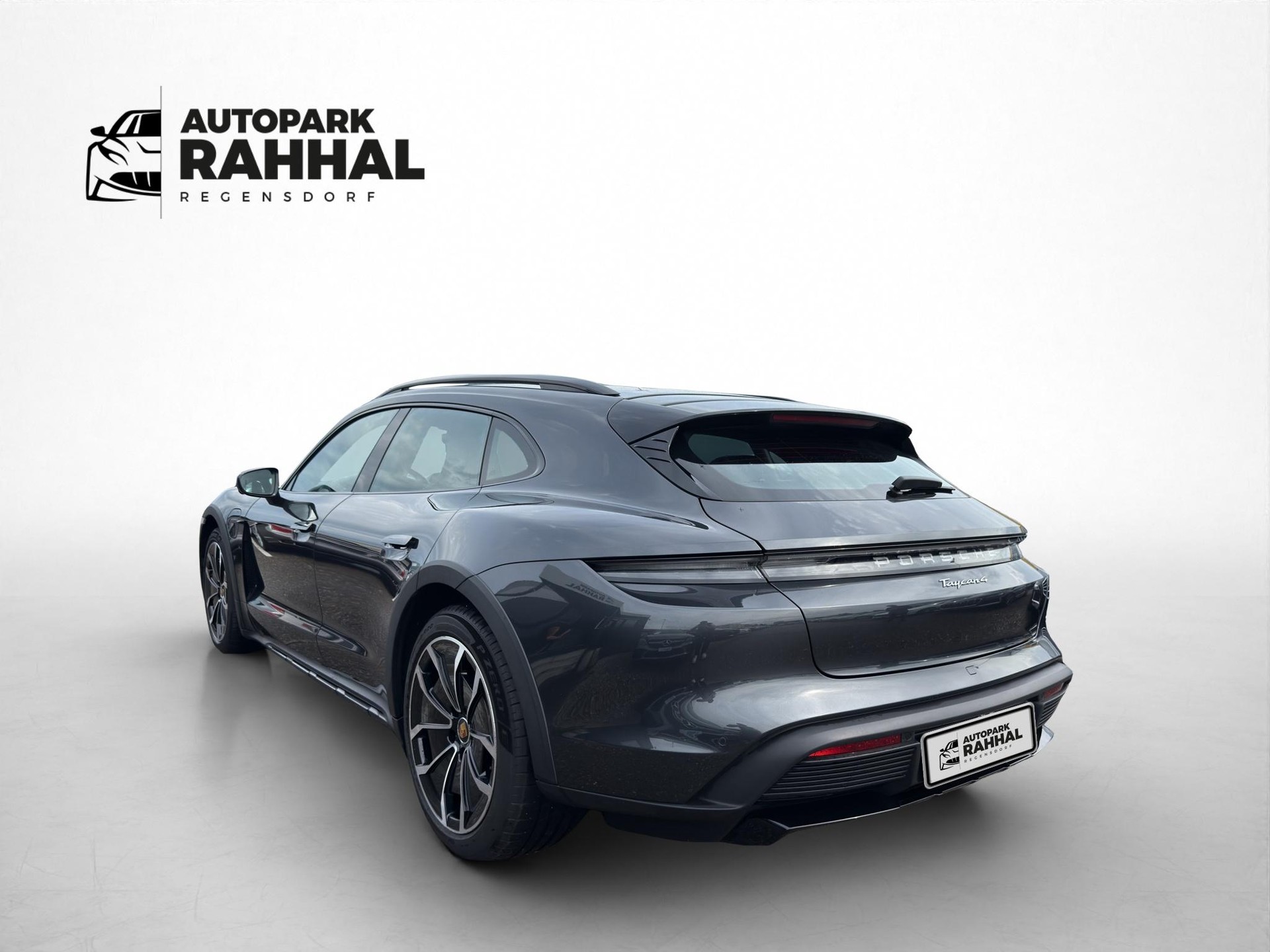 PORSCHE Taycan Cross Turismo 4-image-7