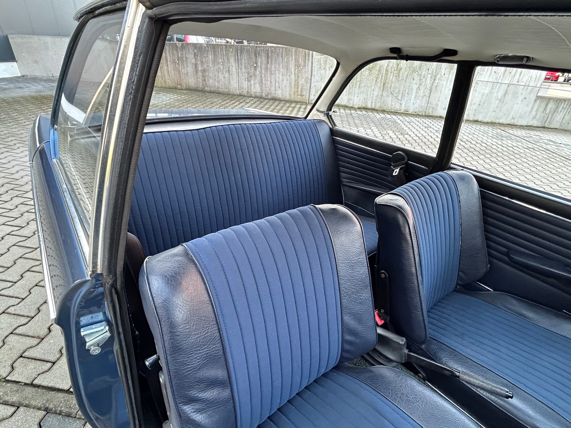 BMW BMW 2002 E10-image-9