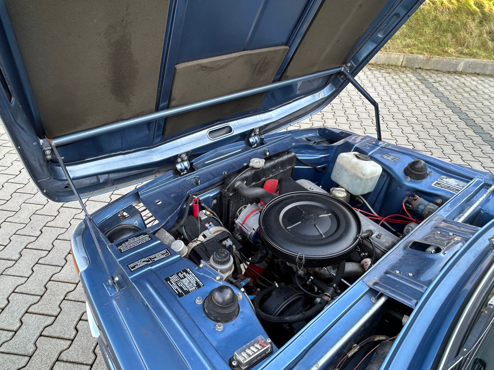 BMW BMW 2002 E10-image-12
