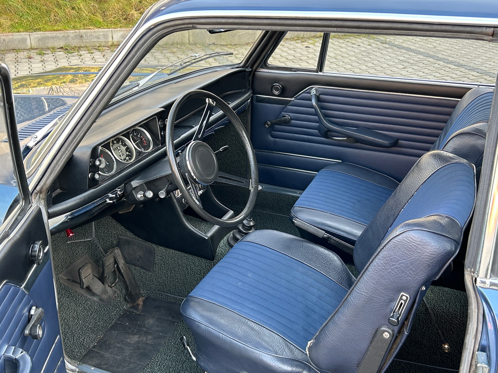 BMW BMW 2002 E10-image-7
