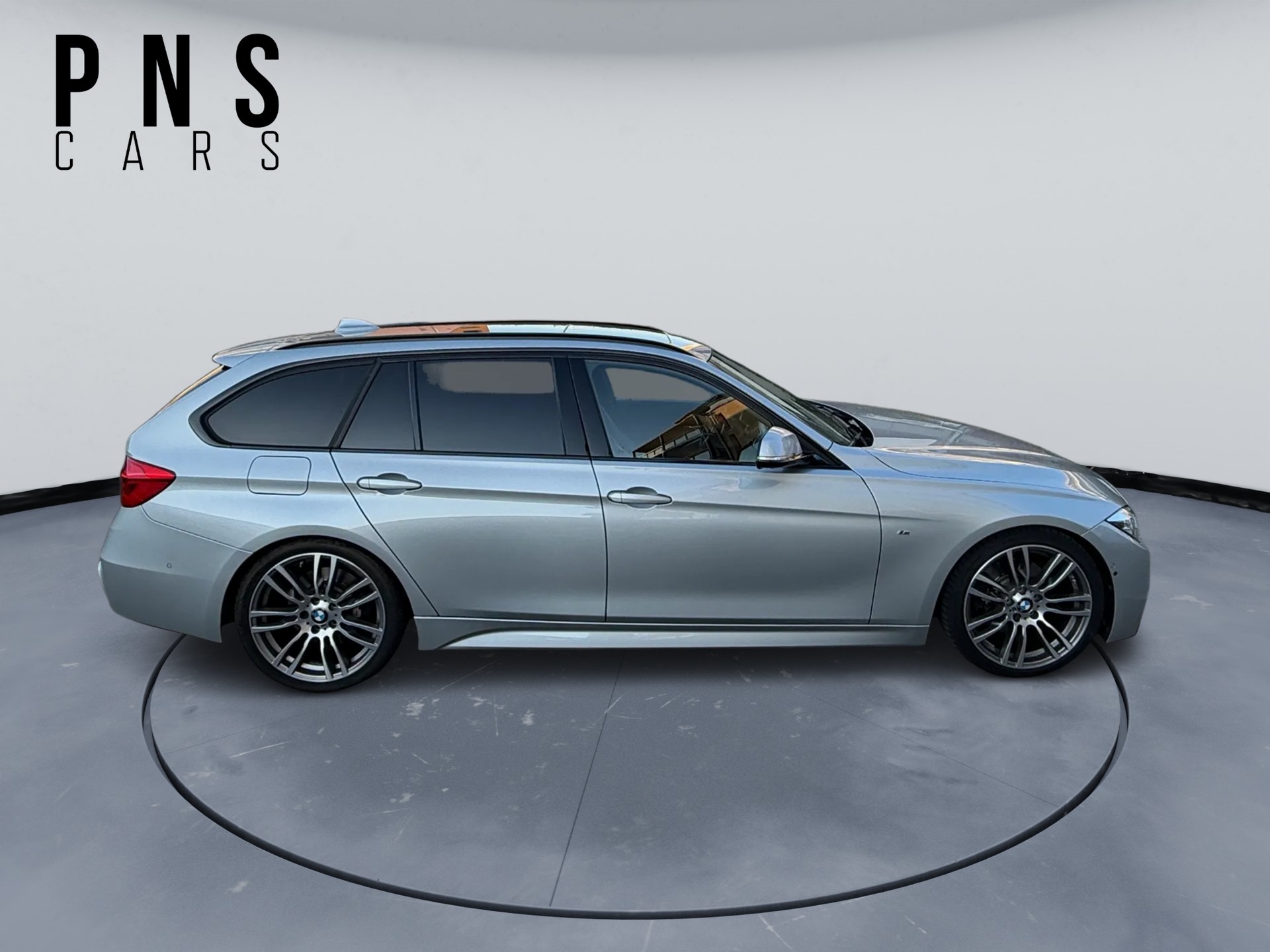 BMW 330d xDrive Touring M Sport Line Steptronic-image-2