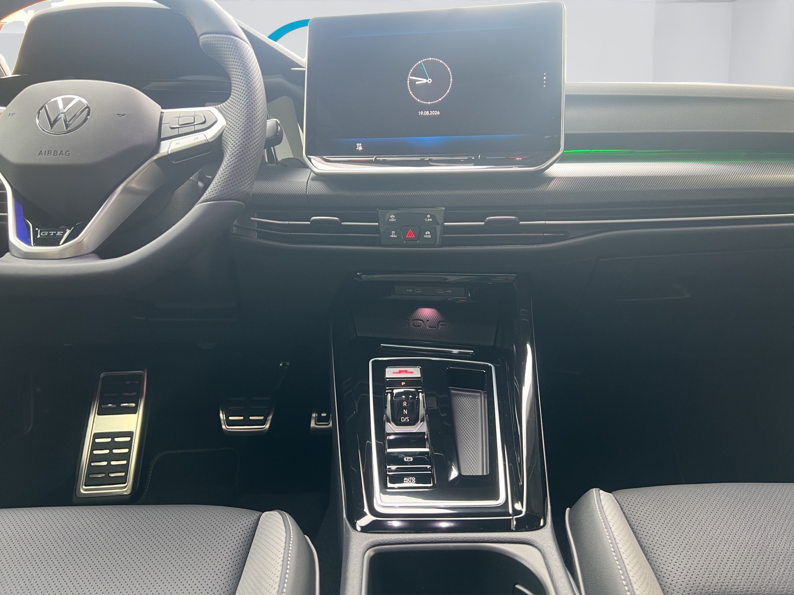 VW Golf 1.5 TSI PHEV GTE-image-11