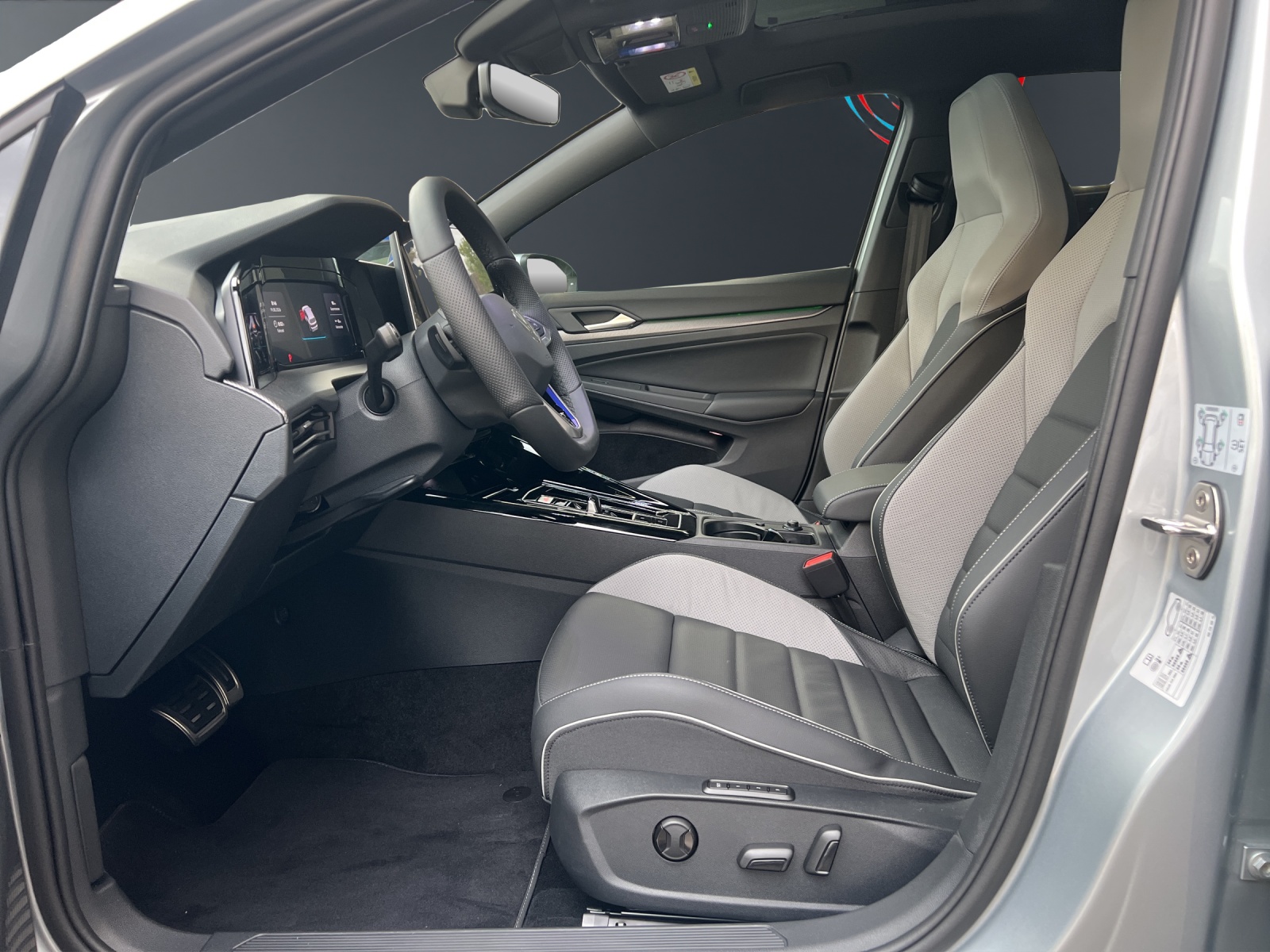 VW Golf 1.5 TSI PHEV GTE-image-8