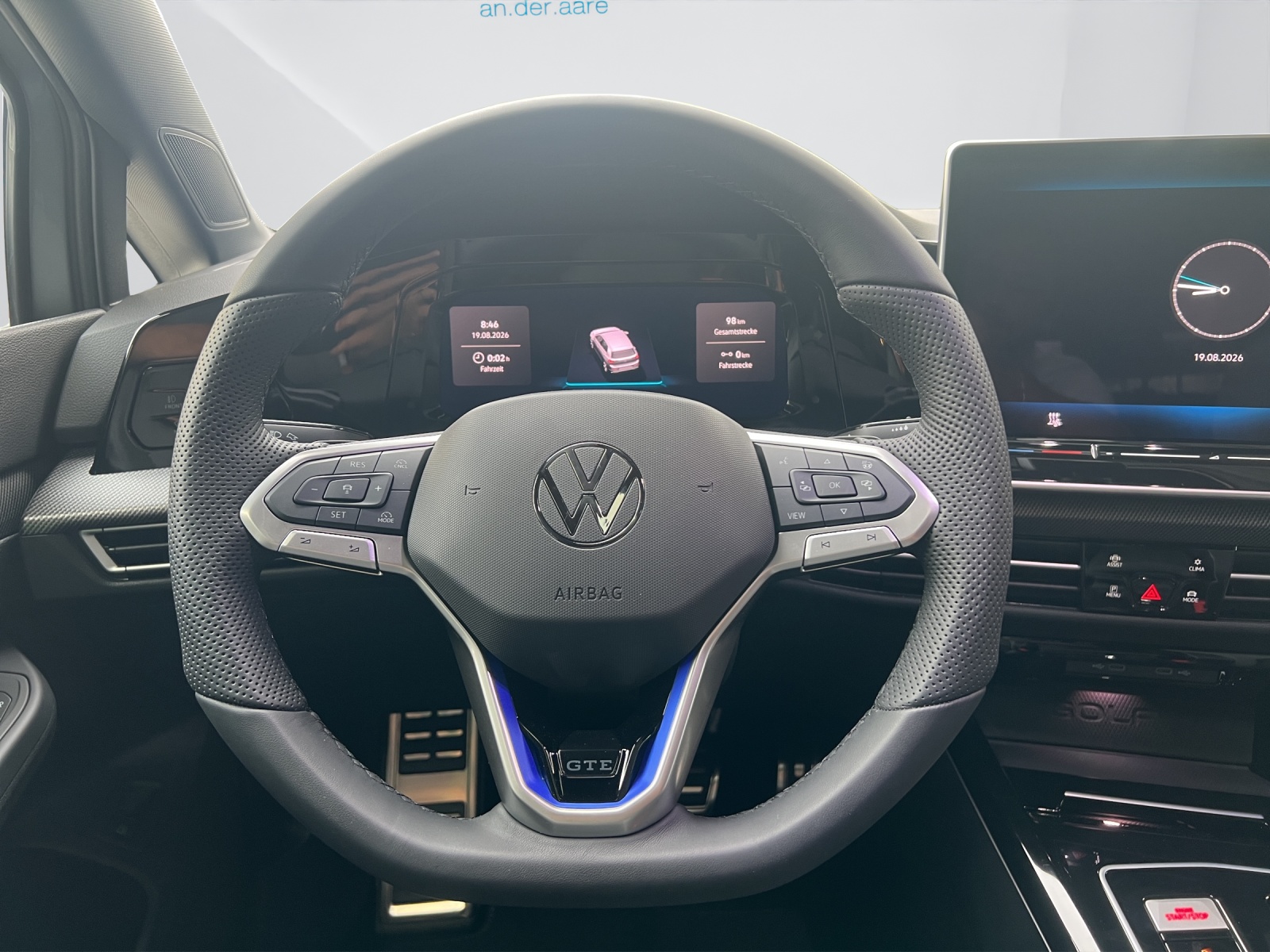 VW Golf 1.5 TSI PHEV GTE-image-10