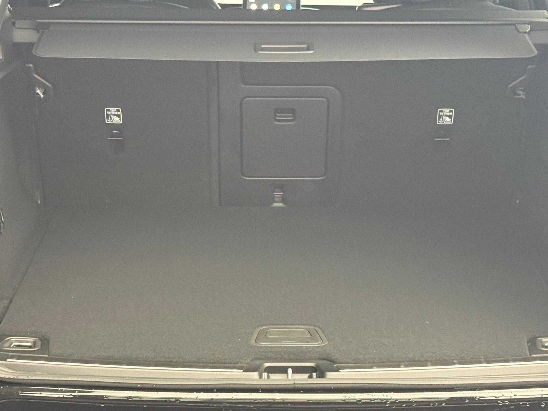 VOLVO XC60 2.0 B5 MH Black Edition AWD-image-16