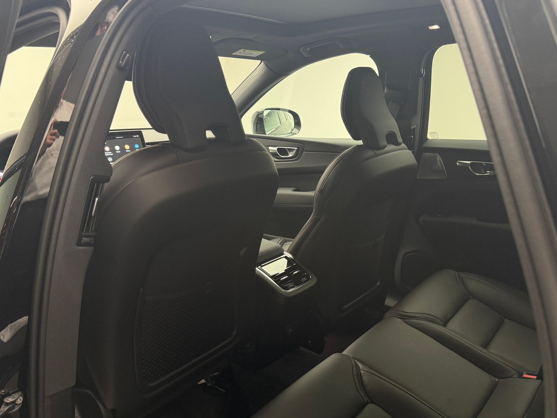 VOLVO XC60 2.0 B5 MH Black Edition AWD-image-14