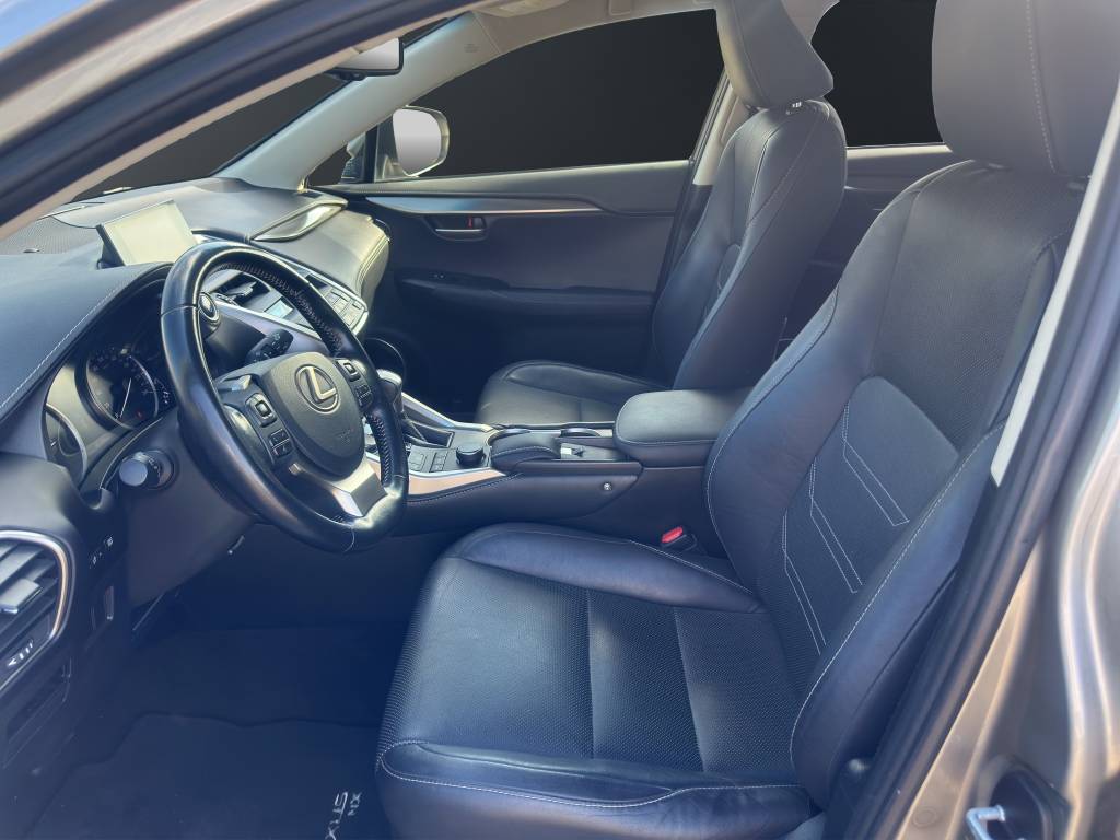 LEXUS NX 300h comfort E-Four Automatic-image-7