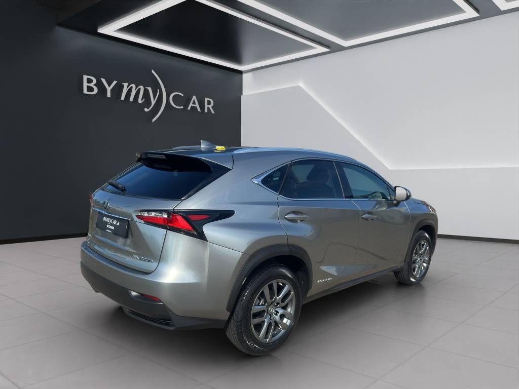 LEXUS NX 300h comfort E-Four Automatic-image-4