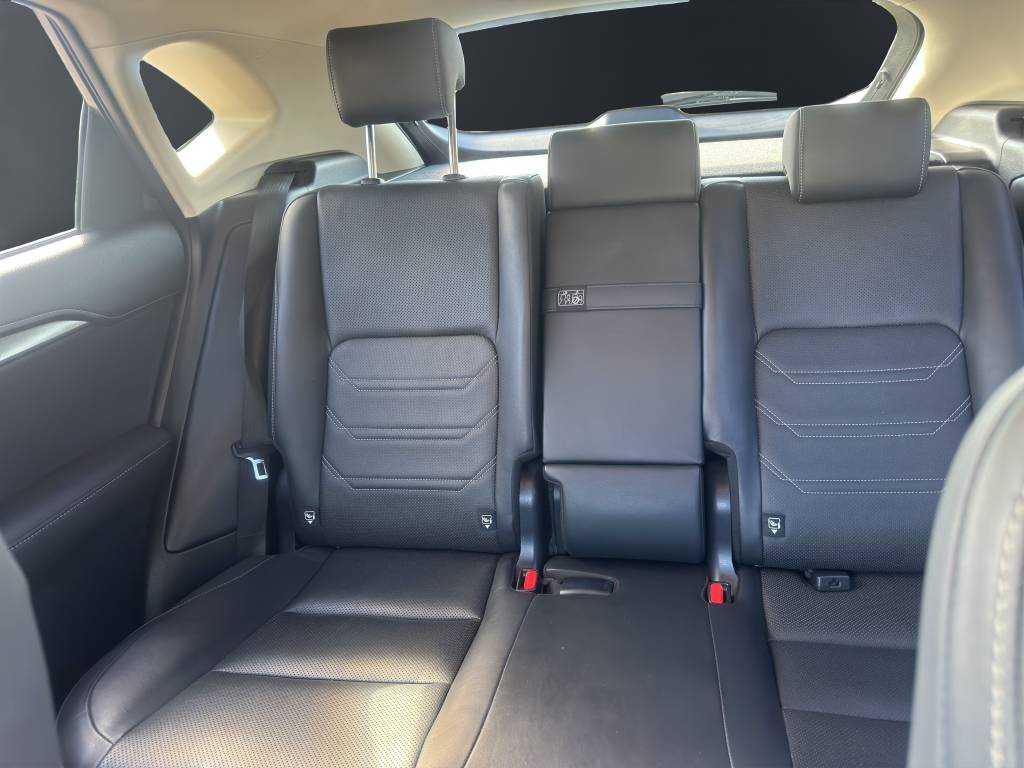 LEXUS NX 300h comfort E-Four Automatic-image-8