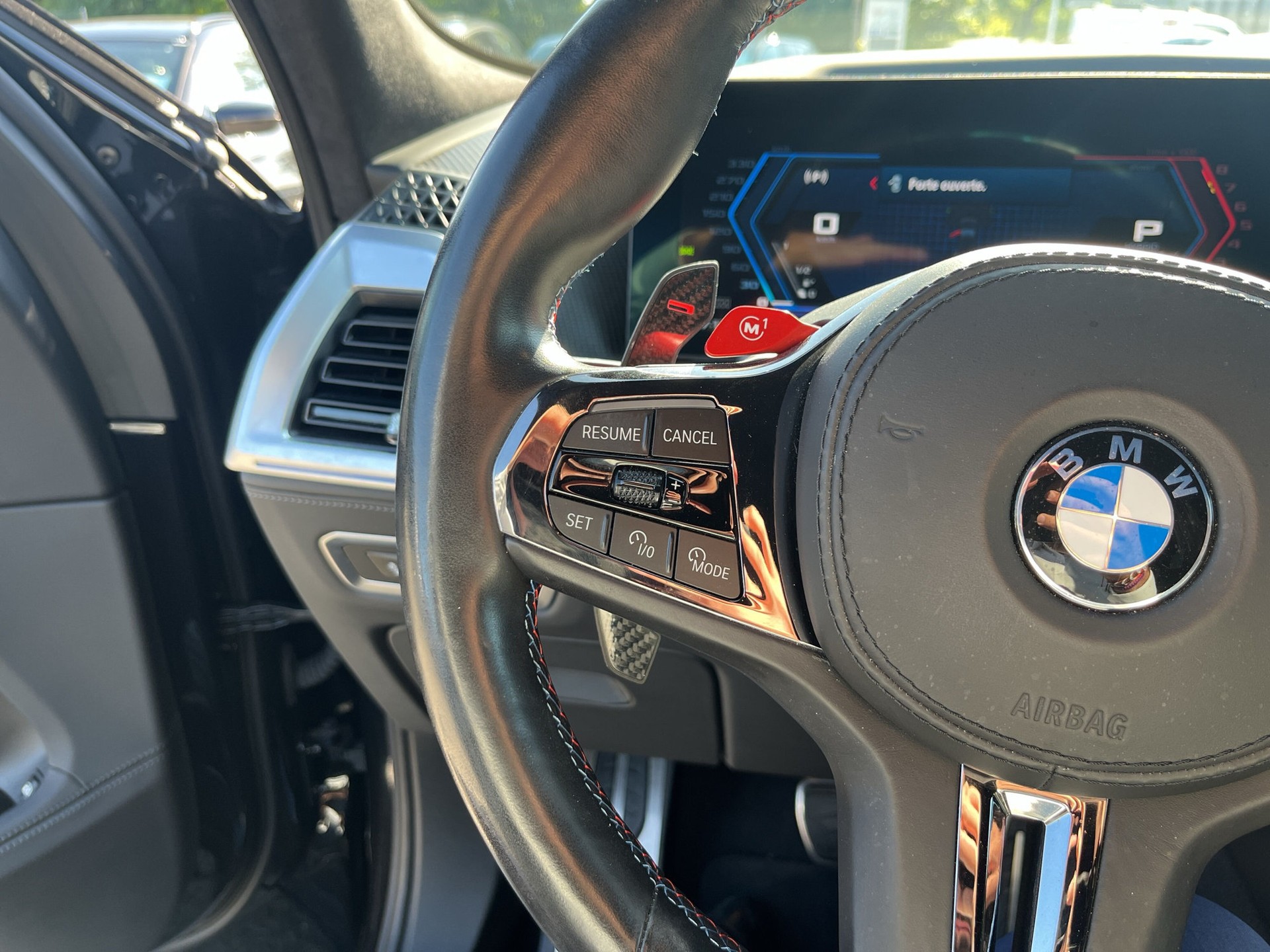 BMW XM xDrive PHEV Steptronic-image-14