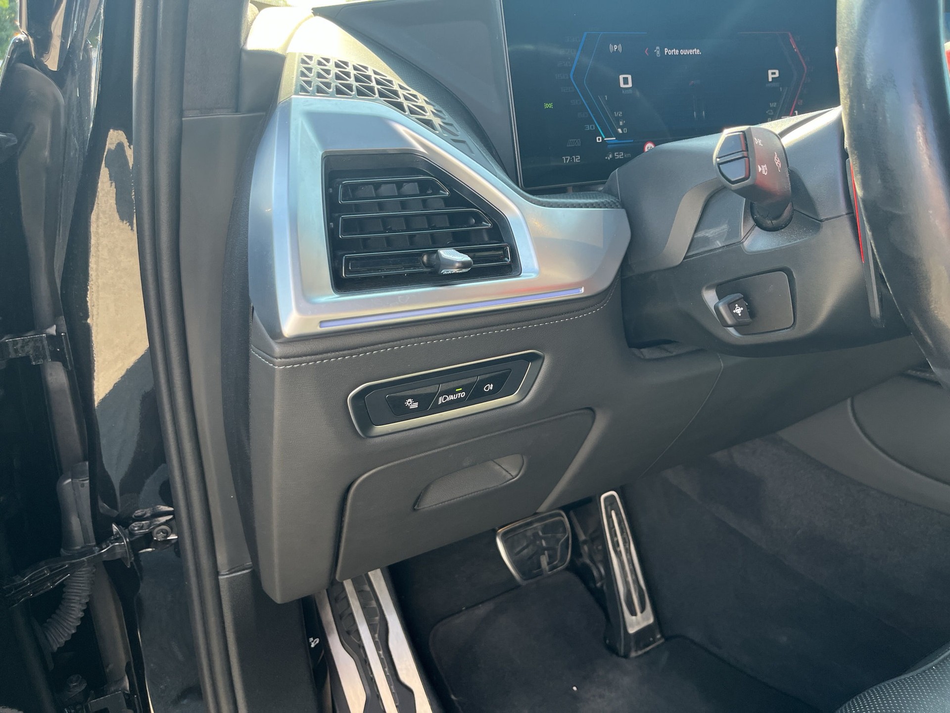 BMW XM xDrive PHEV Steptronic-image-19