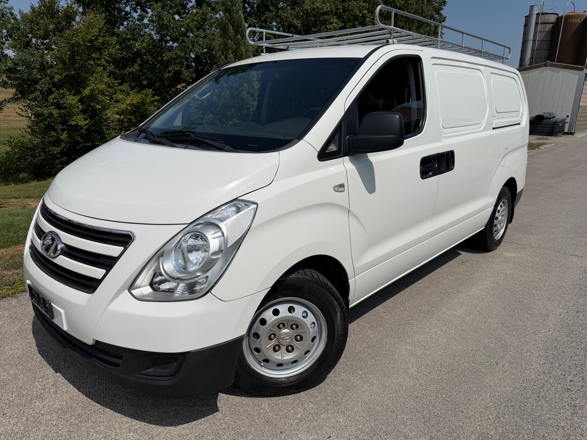 HYUNDAI H-1 Cargo 2.5 CRDi HP 5-Türen / Portes / Porte/Klimat/-image-0