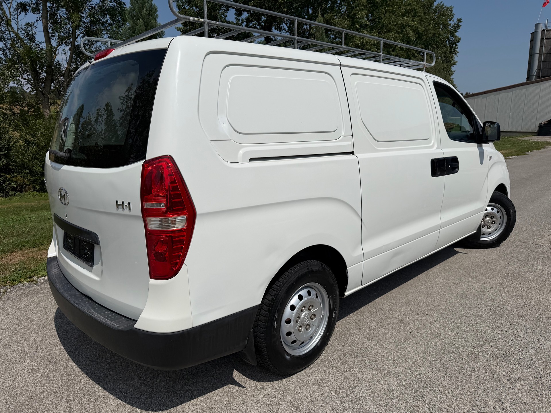 HYUNDAI H-1 Cargo 2.5 CRDi HP 5-Türen / Portes / Porte/Klimat/-image-3