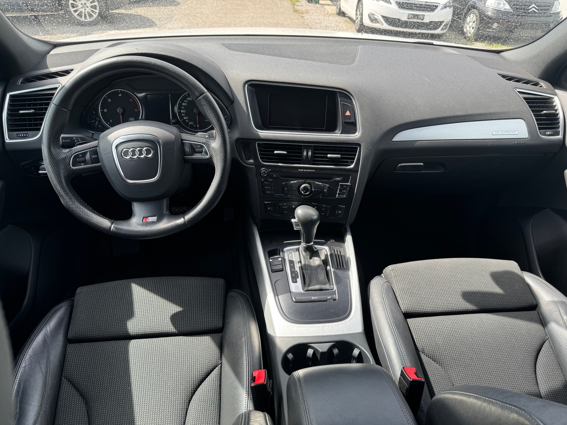 AUDI Q5 2.0 TDI quattro S-tronic-image-7